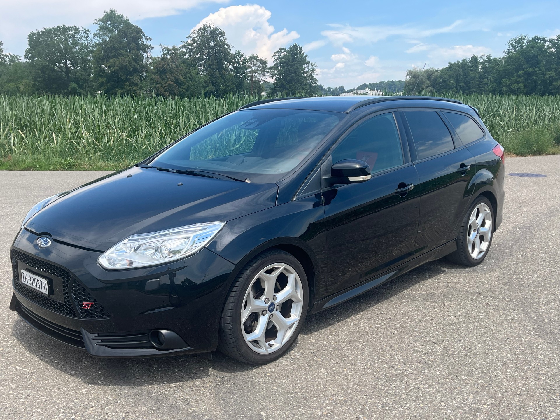 FORD Focus 2.0 SCTi ST-2-image-2