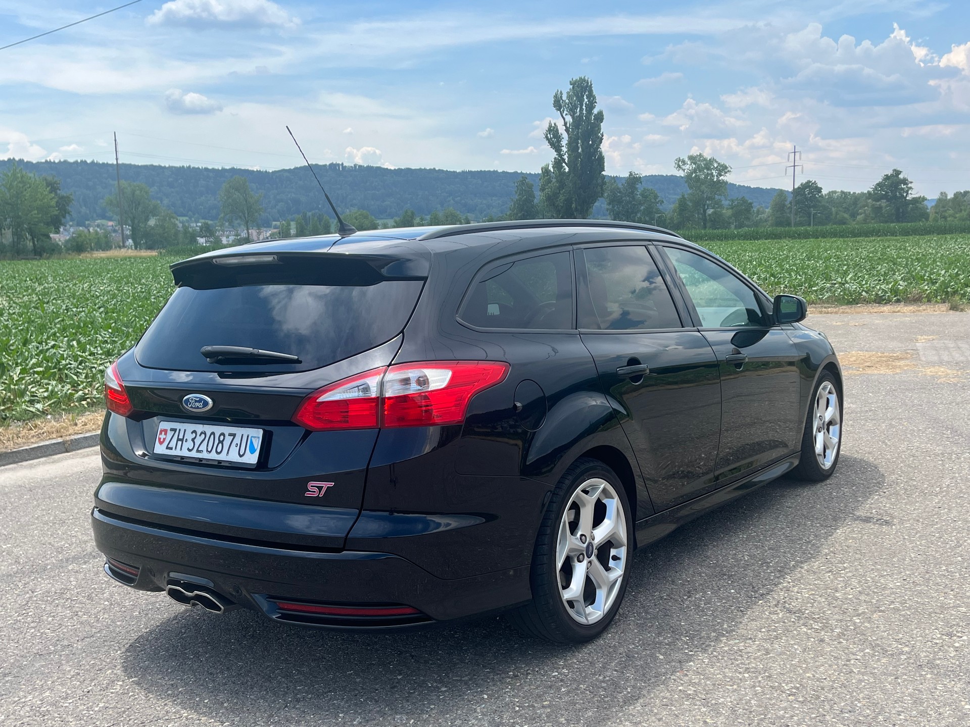 FORD Focus 2.0 SCTi ST-2-image-8