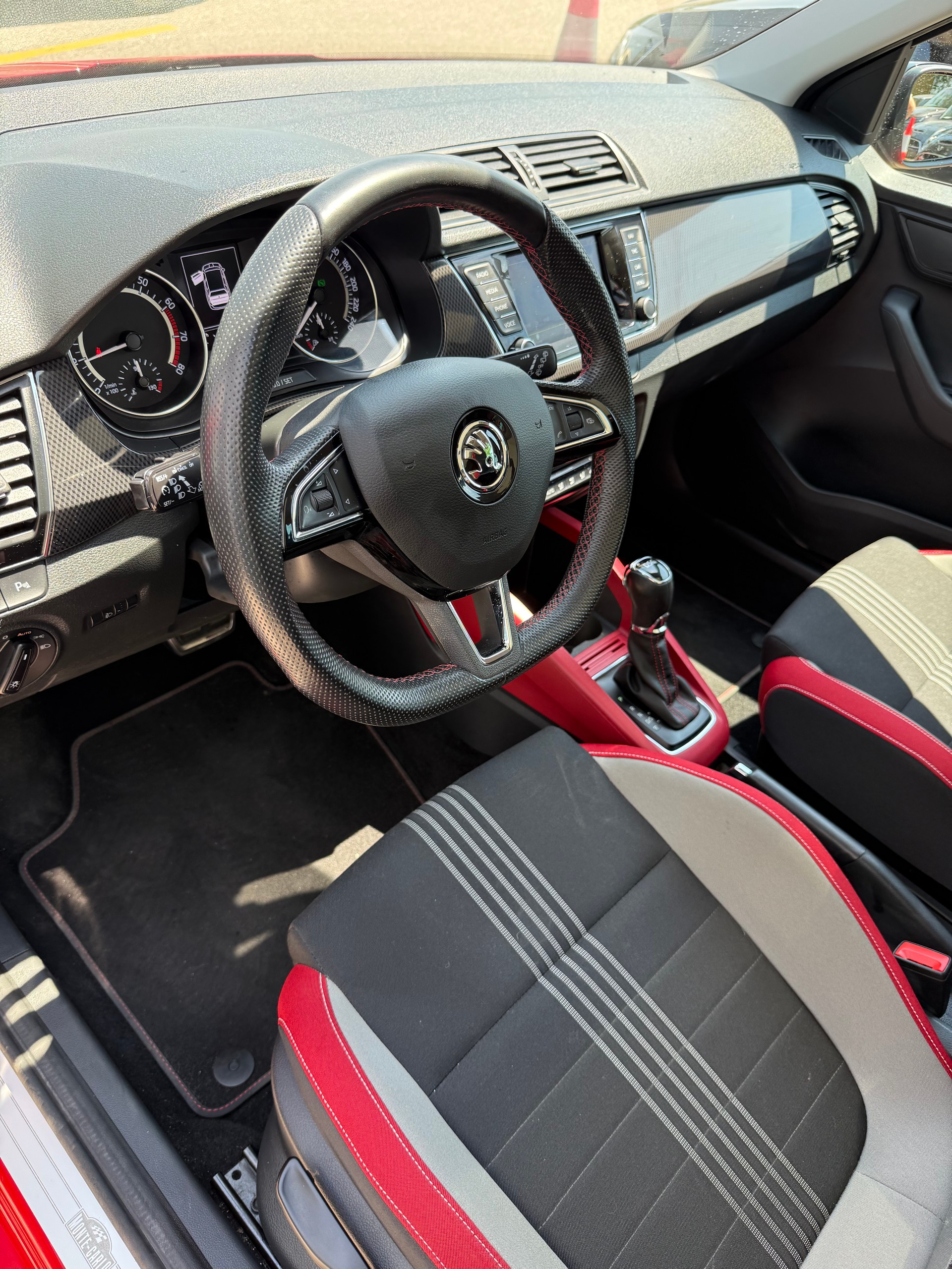 SKODA Fabia 1.2 TSI Monte Carlo DSG-image-4