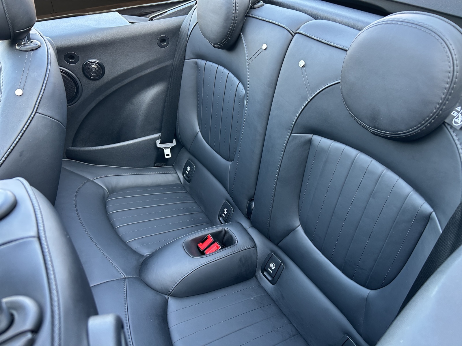 MINI Cooper S Cabriolet-image-11