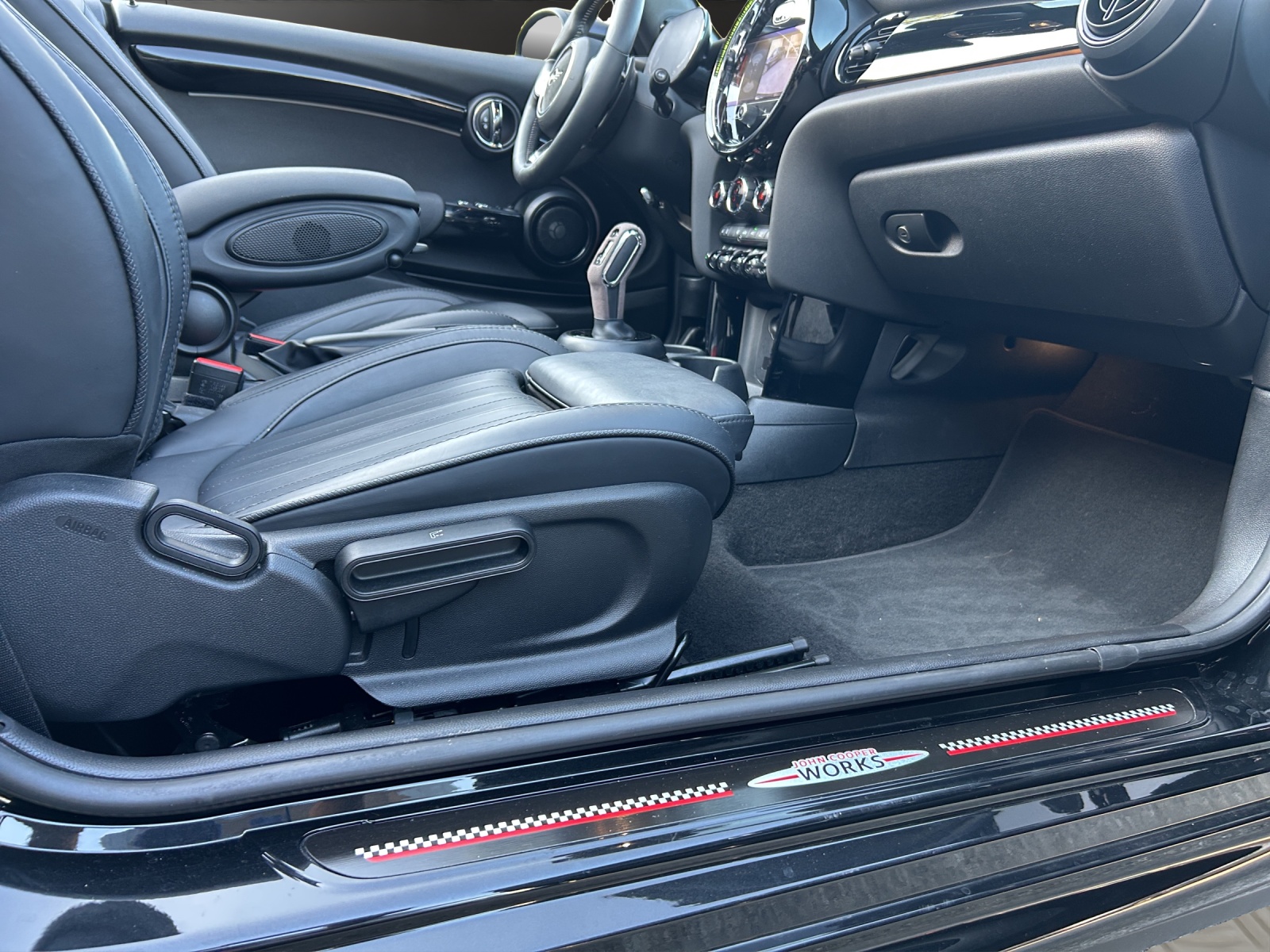 MINI Cooper S Cabriolet-image-21