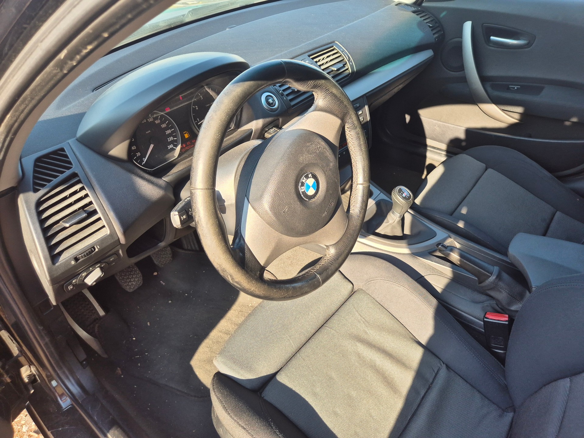BMW 116i-image-9