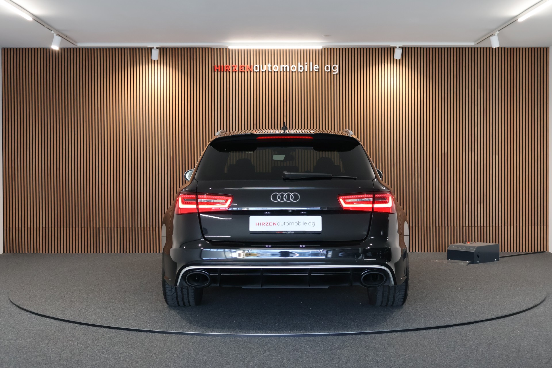 AUDI RS6 Avant 4.0 TFSI V8 quattro Tiptronic-image-3
