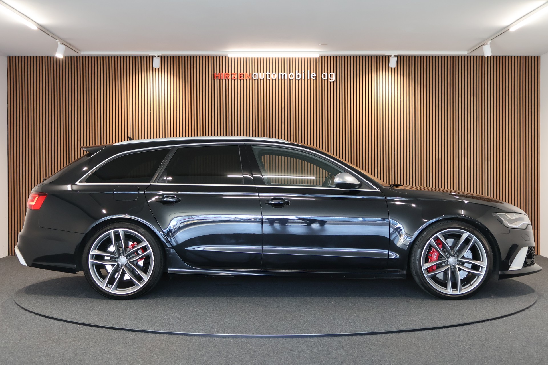 AUDI RS6 Avant 4.0 TFSI V8 quattro Tiptronic-image-5