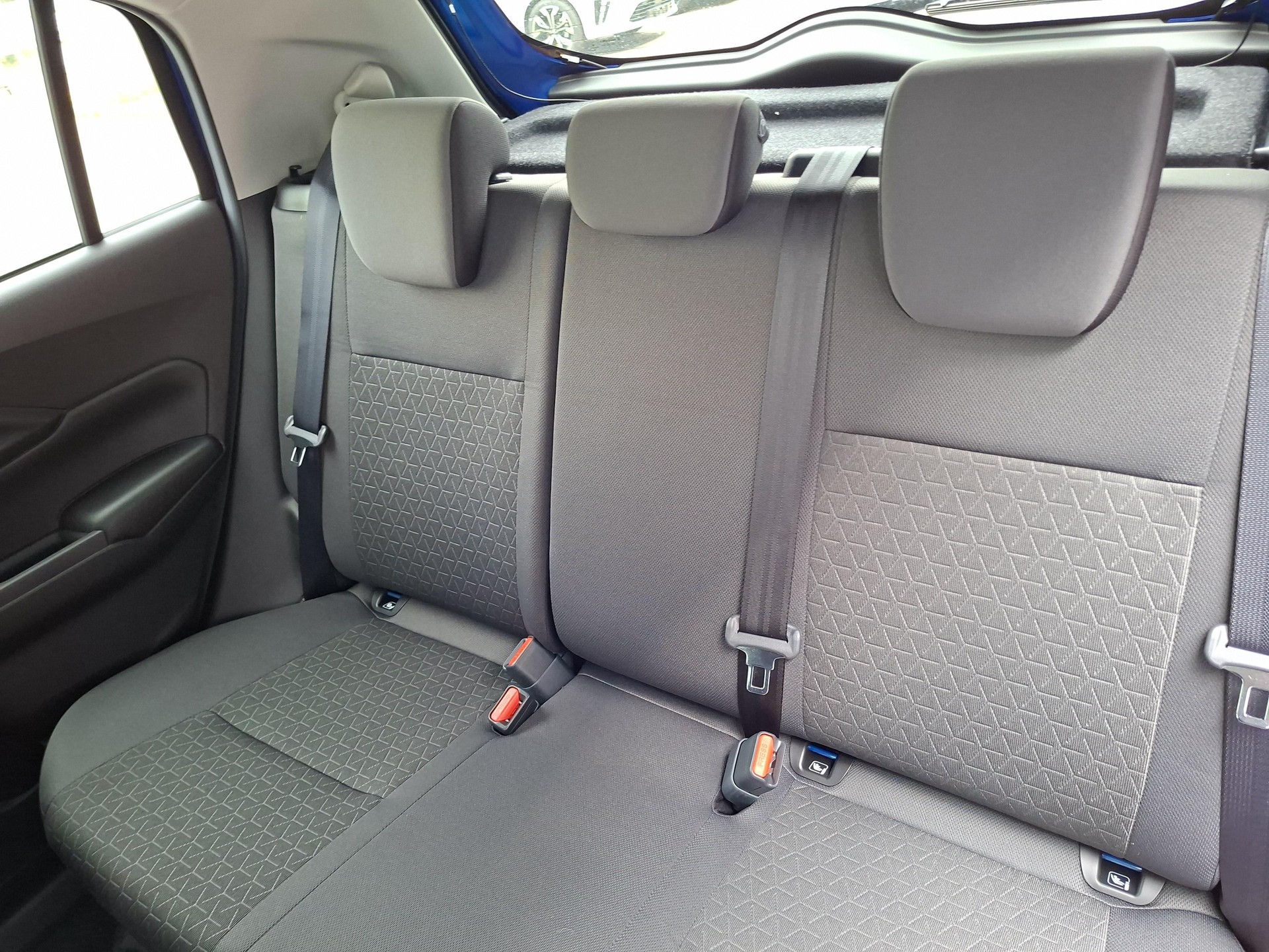 SUZUKI Swift 1.2 Sakura Top Hybrid 4x4 / 1.99% Leasing-image-10