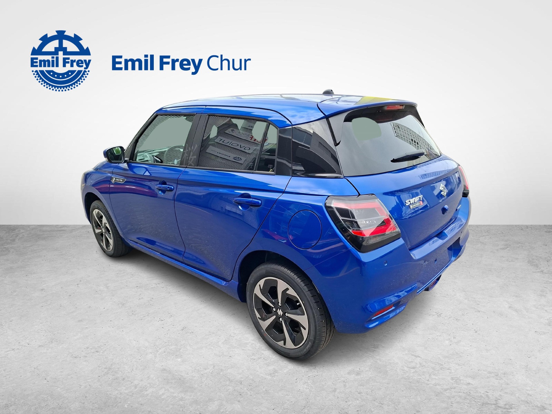 SUZUKI Swift 1.2 Sakura Top Hybrid 4x4 / 1.99% Leasing-image-2