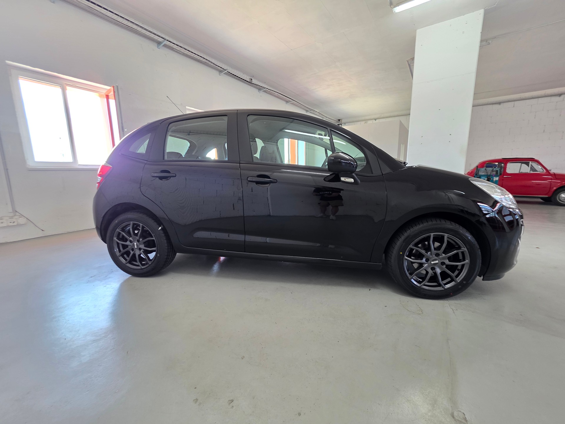 CITROEN C3 1.2i Attraction-image-4