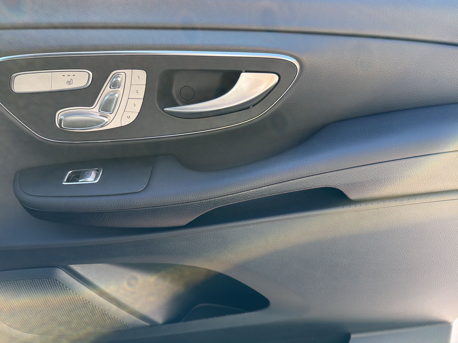 MERCEDES-BENZ V 250 d Avantgarde L 4M-image-16