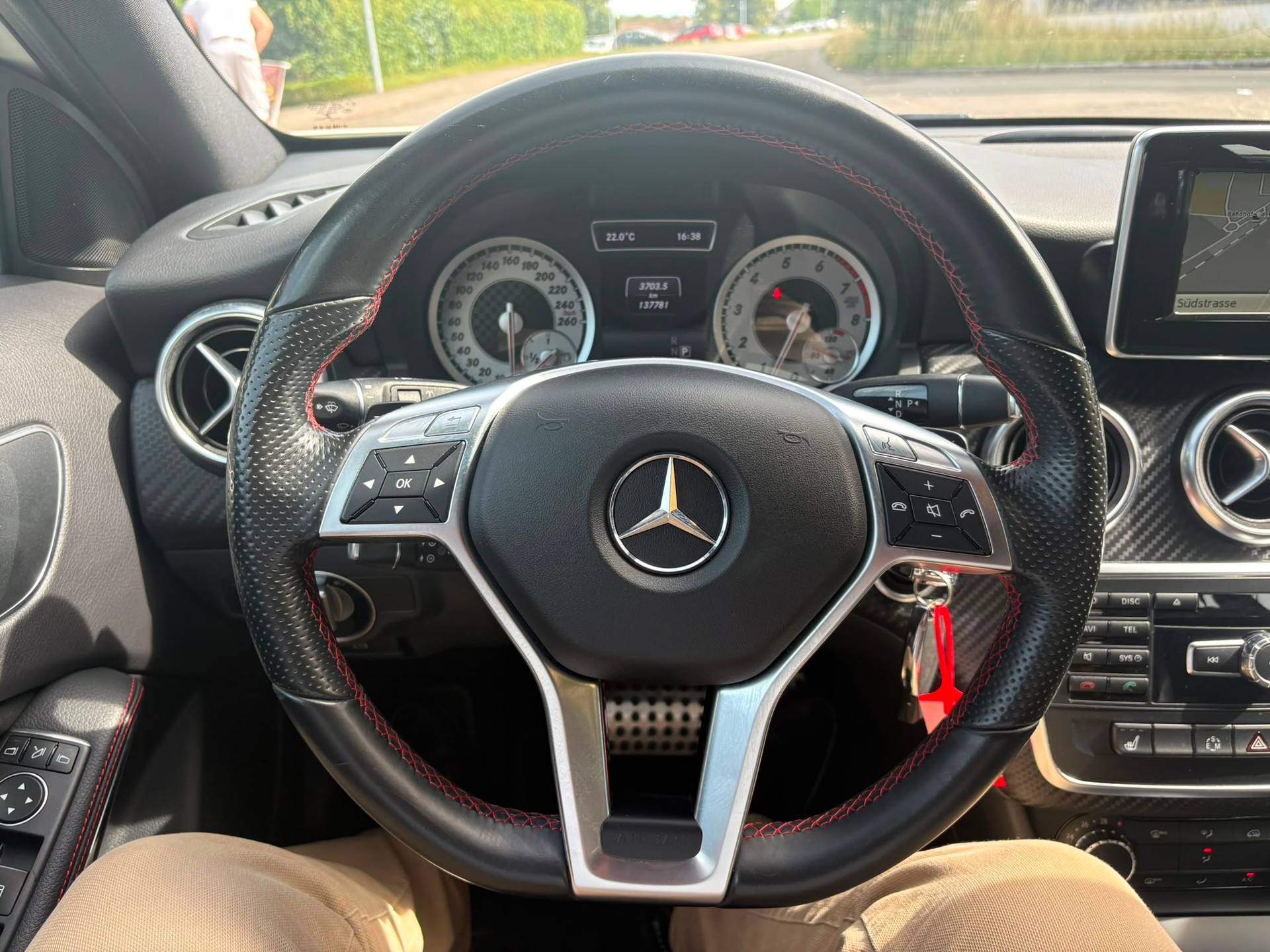 MERCEDES-BENZ A 250 4Matic 7G-DCT-image-7
