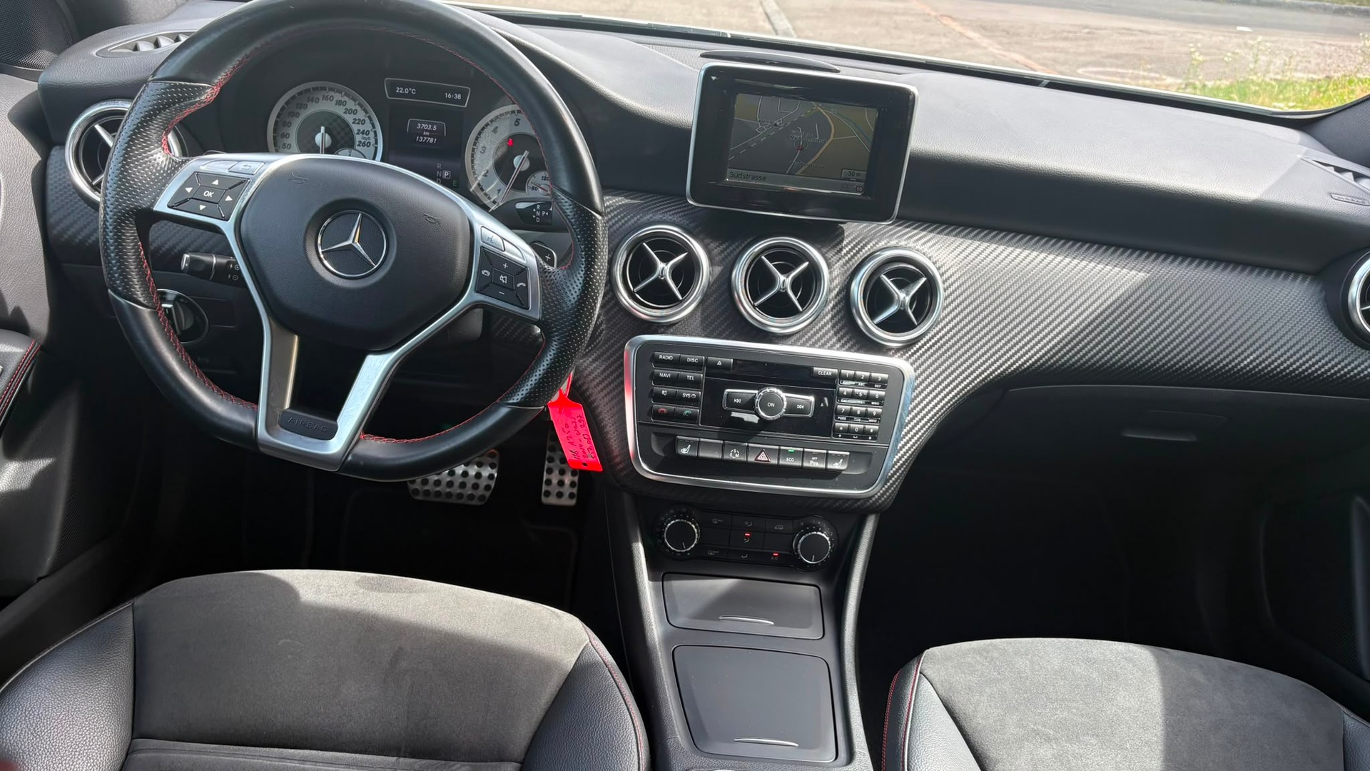 MERCEDES-BENZ A 250 4Matic 7G-DCT-image-8