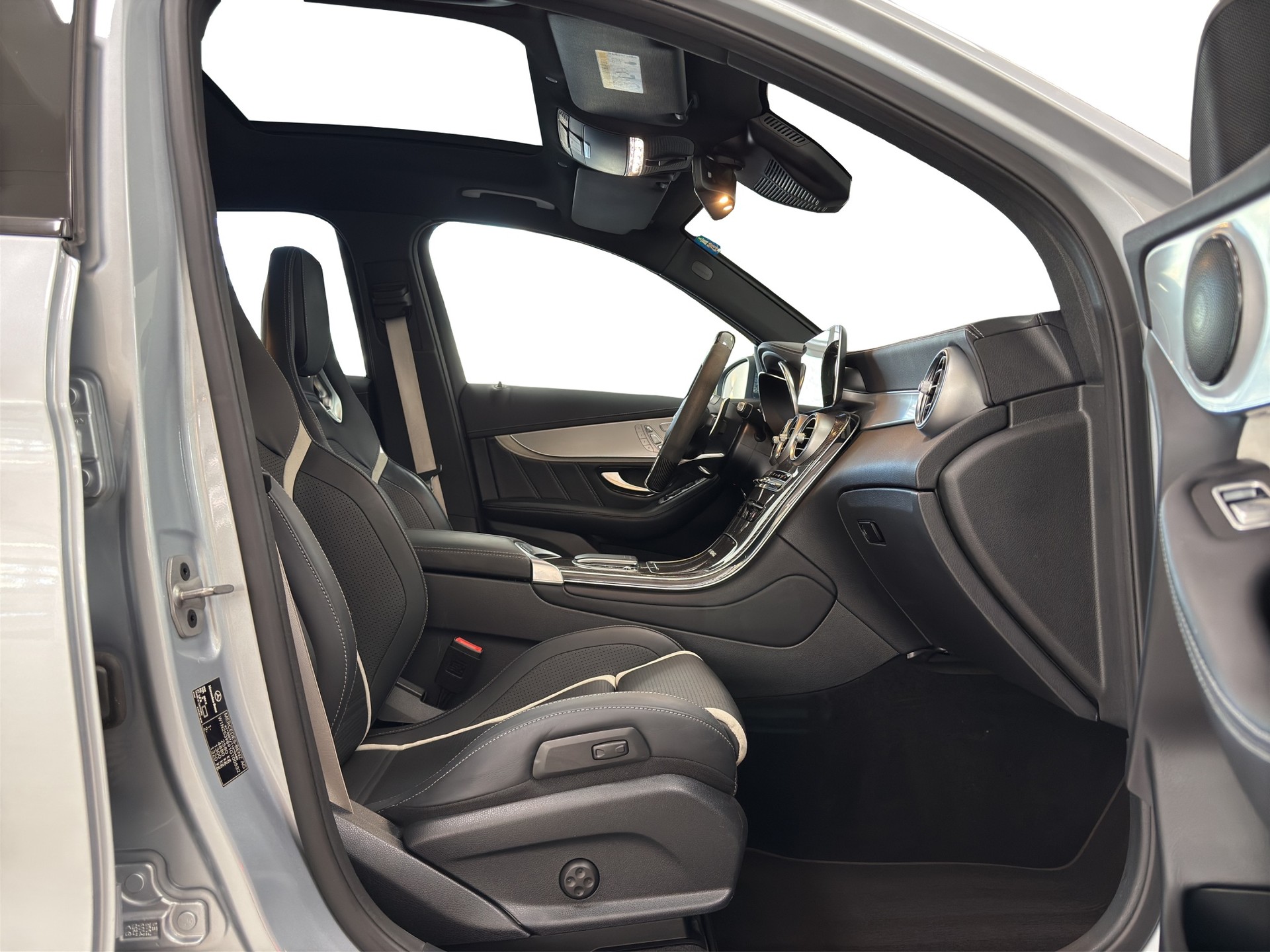MERCEDES-BENZ GLC 63 S AMG 4Matic 9G-Tronic-image-6