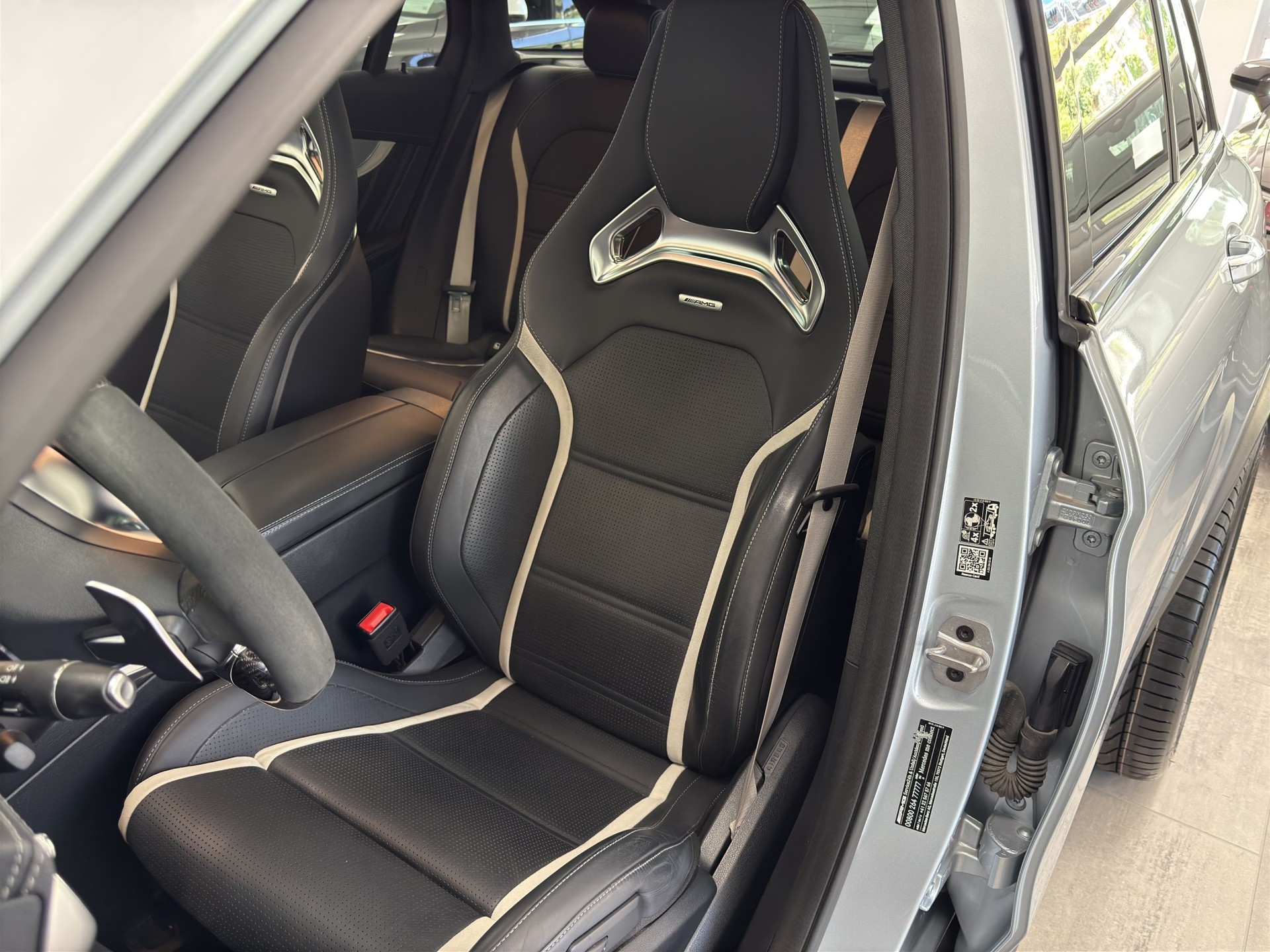 MERCEDES-BENZ GLC 63 S AMG 4Matic 9G-Tronic-image-27