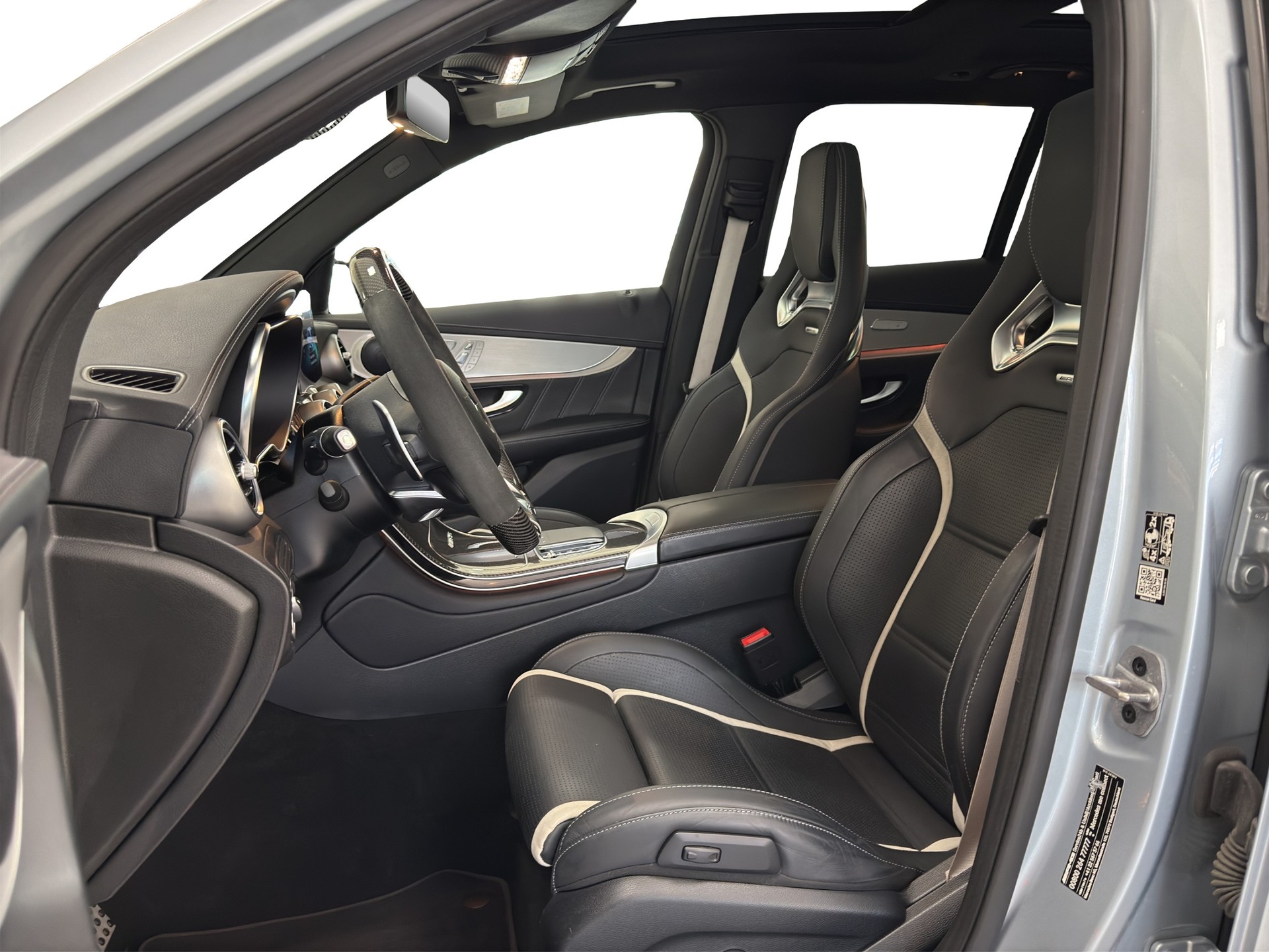MERCEDES-BENZ GLC 63 S AMG 4Matic 9G-Tronic-image-19