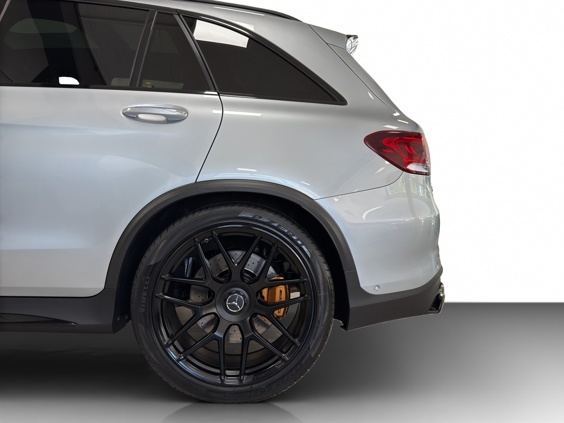 MERCEDES-BENZ GLC 63 S AMG 4Matic 9G-Tronic-image-15