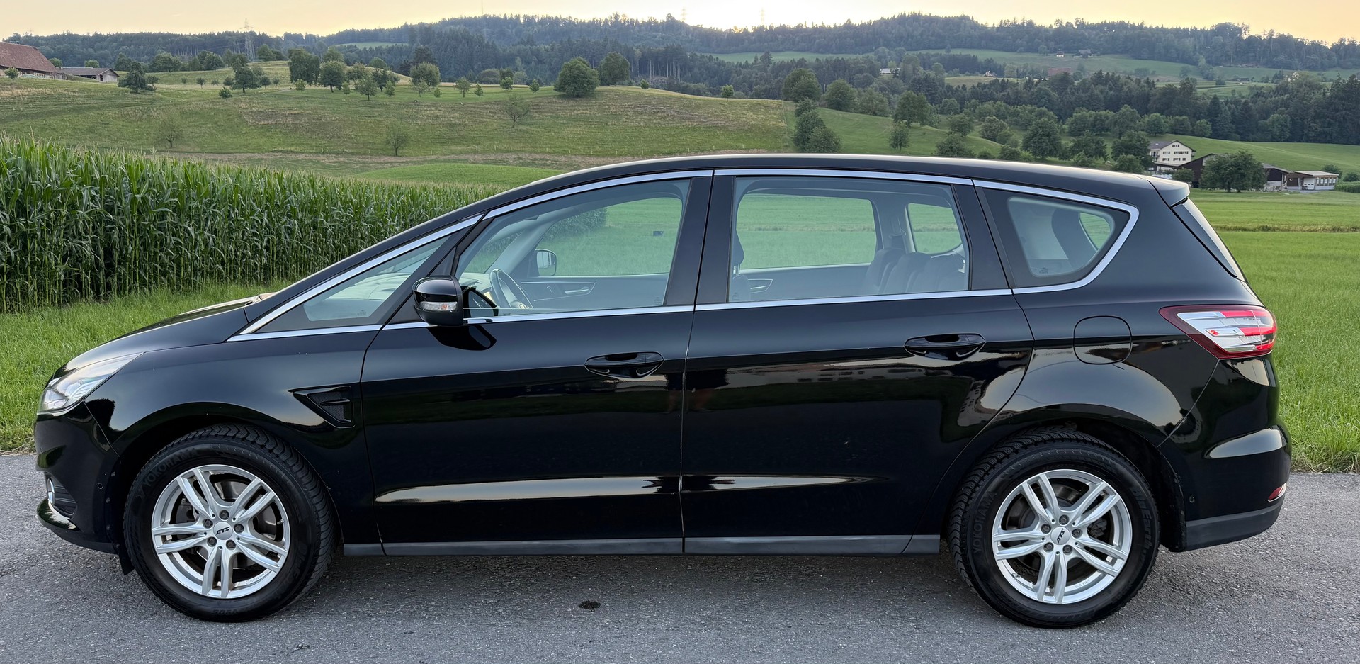 FORD S-Max 1.5 SCTi Titanium-image-2