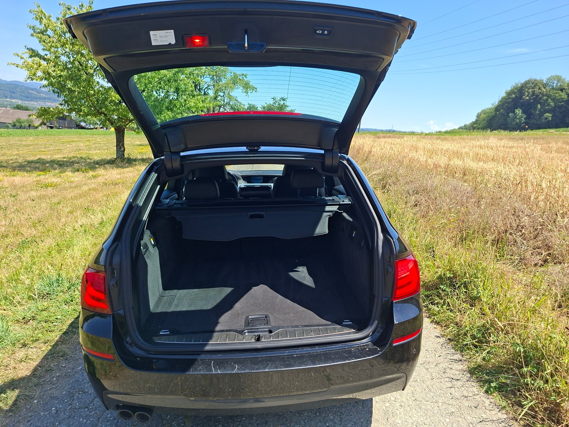 BMW xDrive Touring Steptronic M-Paket-image-17