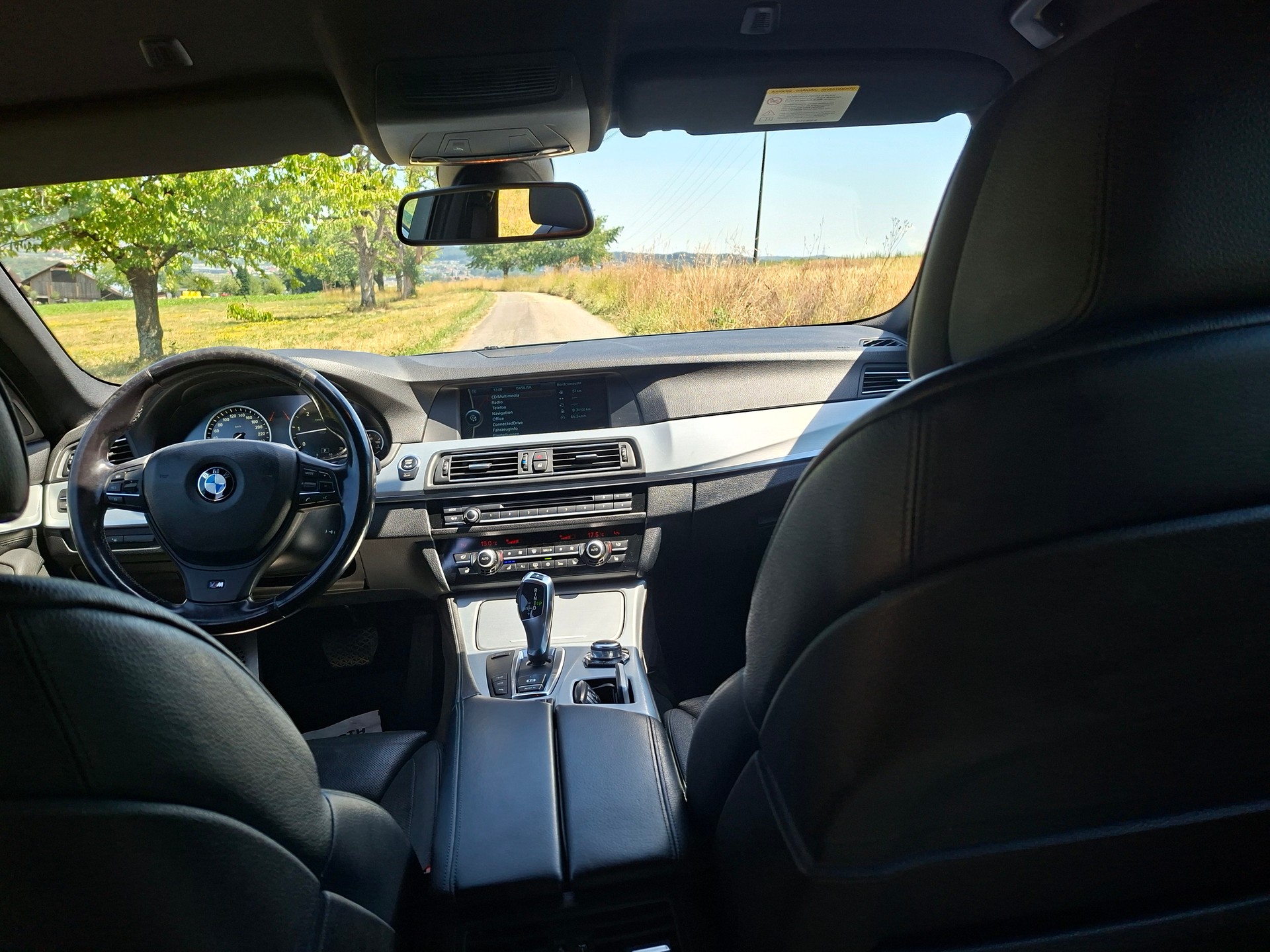 BMW xDrive Touring Steptronic M-Paket-image-7