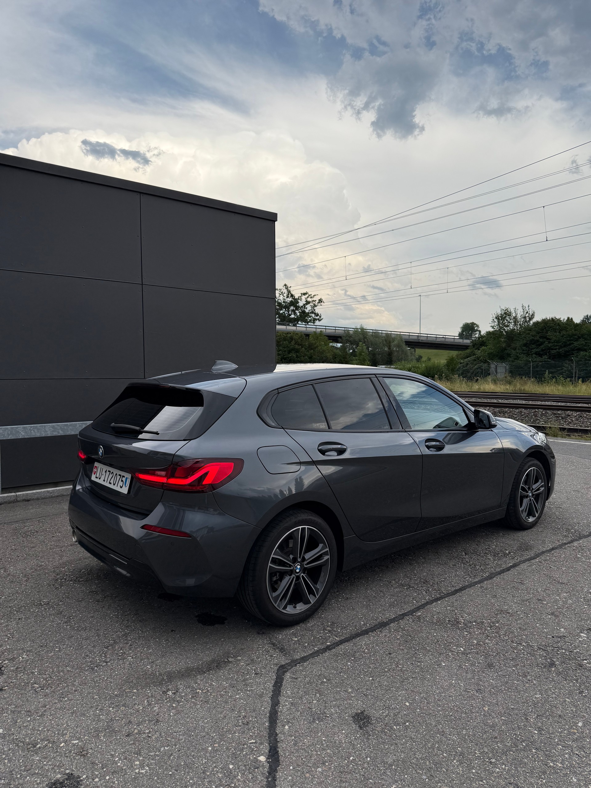 BMW 118i Steptronic Sport Line-image-3