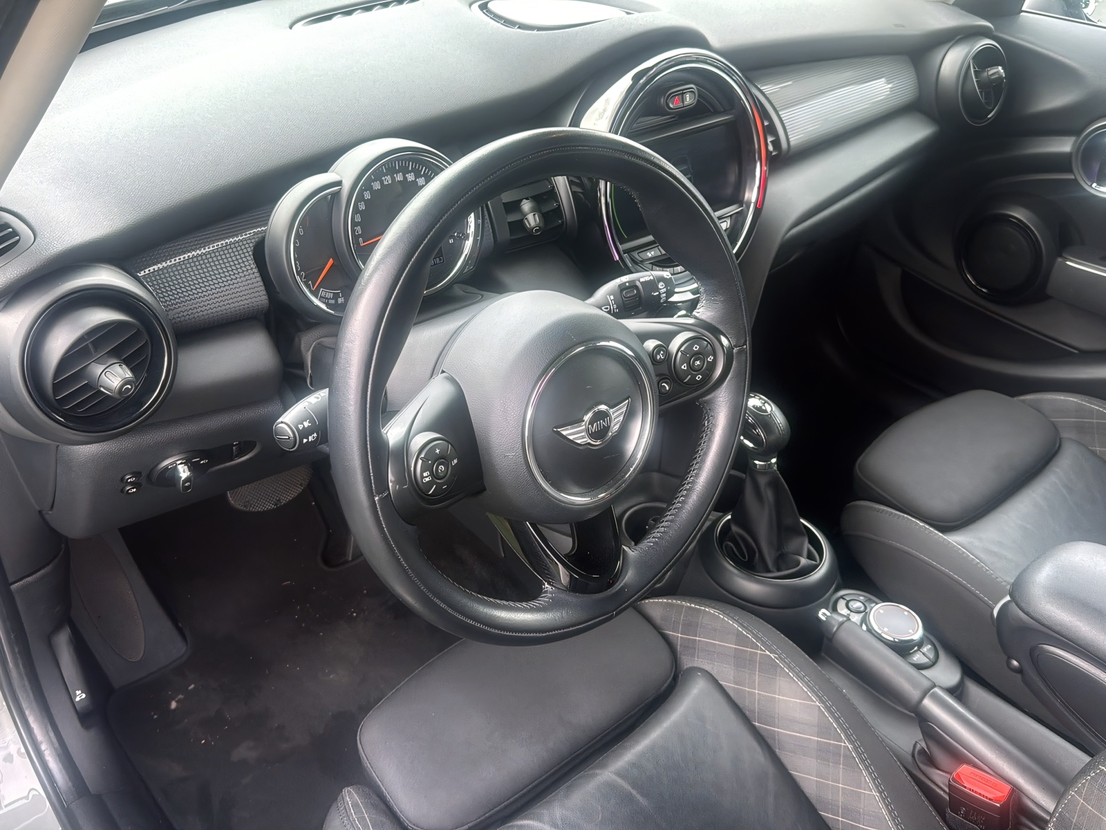 MINI Cooper Hyde Park Steptronic-image-10