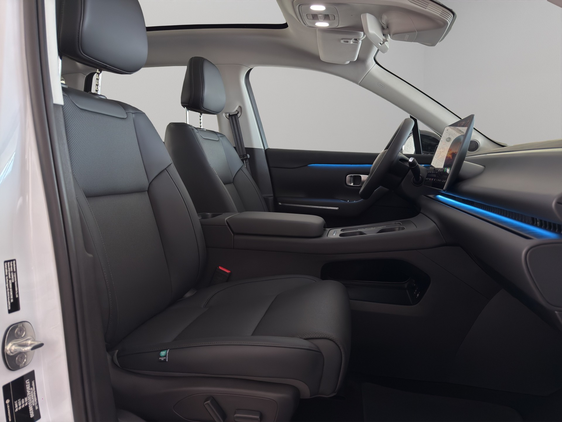 LEAPMOTOR C10 EV AWD-image-9