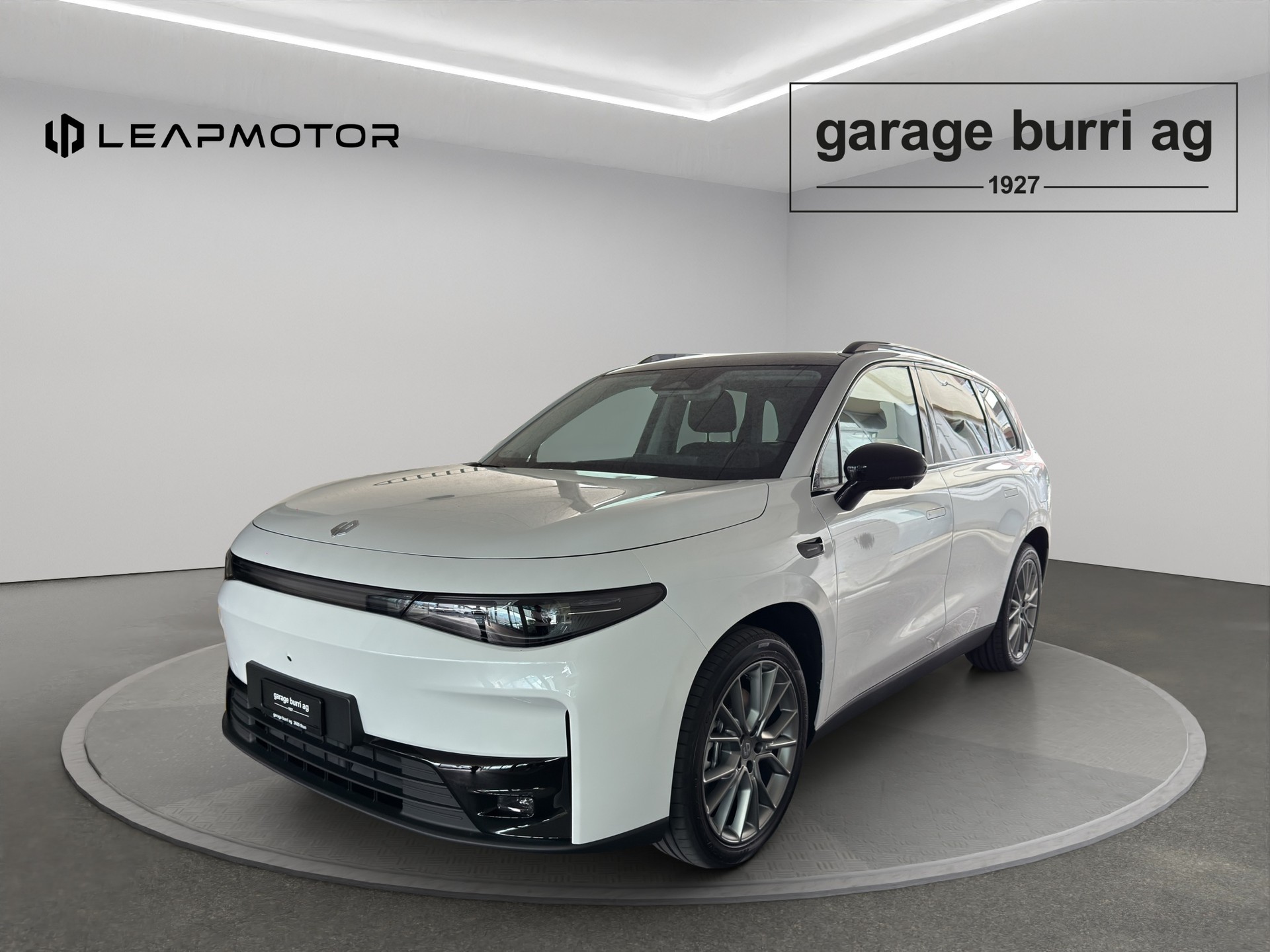 LEAPMOTOR C10 EV AWD-image-0