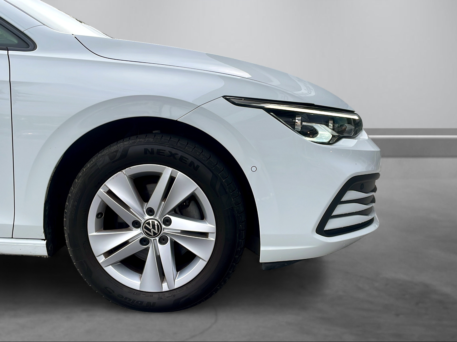VW Golf 1.5 TSI ACT Life-image-8