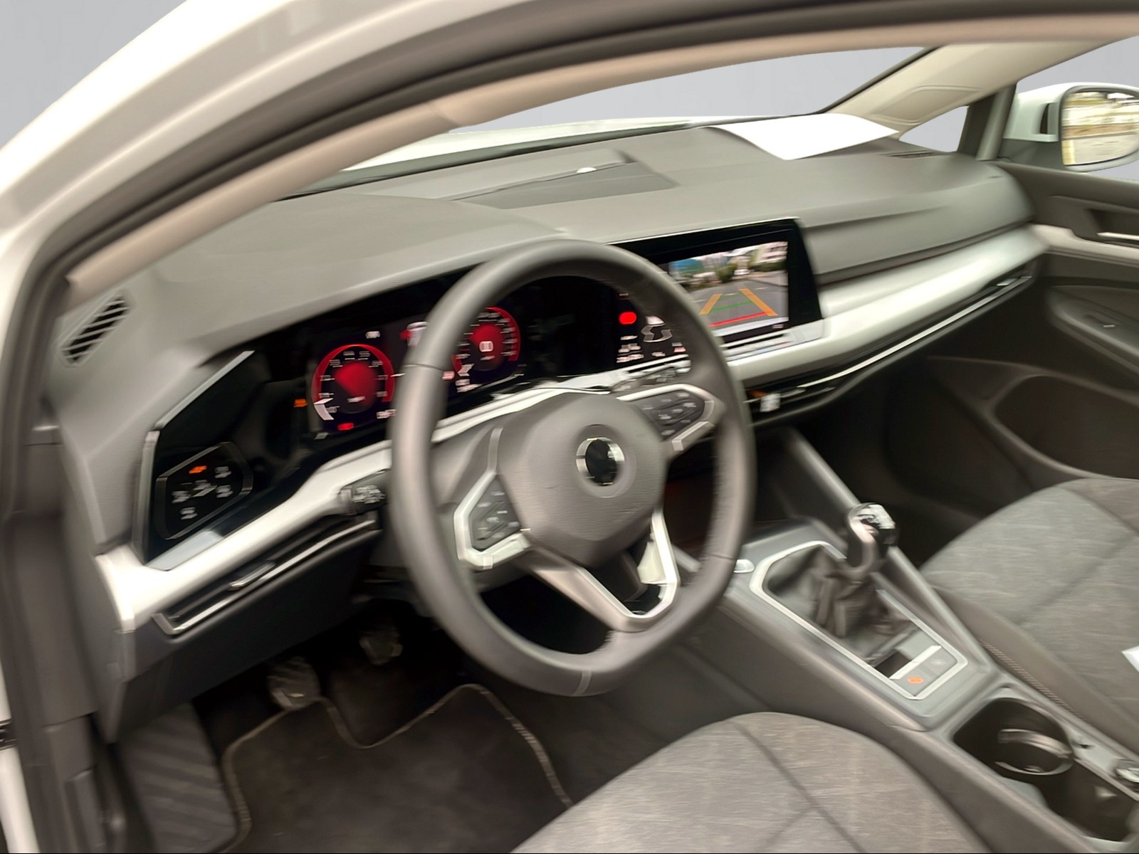 VW Golf 1.5 TSI ACT Life-image-5