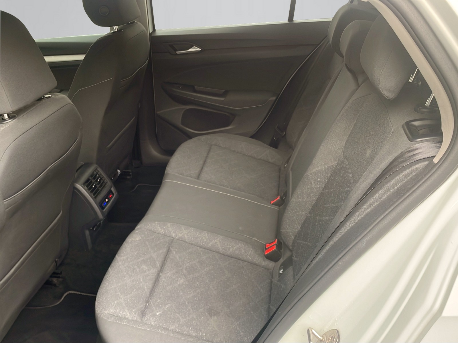 VW Golf 1.5 TSI ACT Life-image-4
