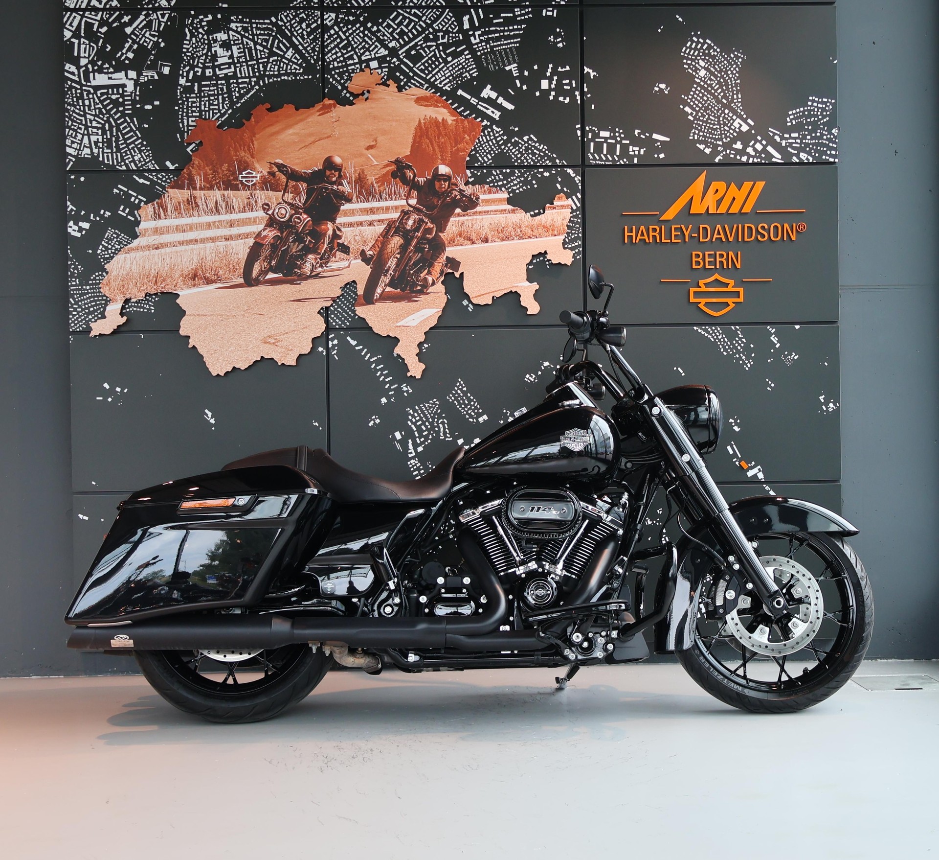 HARLEY-DAVIDSON FLHRXS Road King Special 114