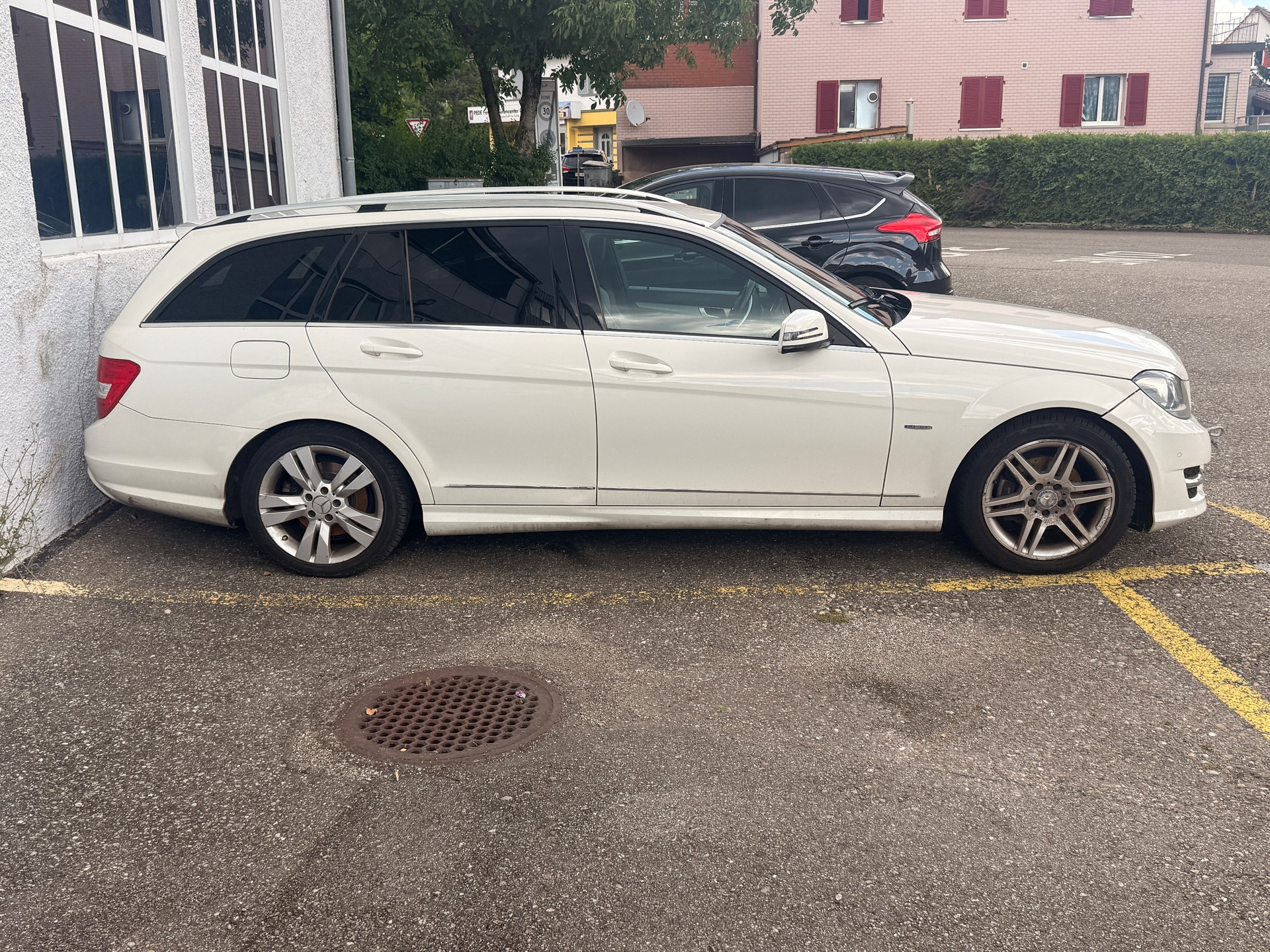 MERCEDES-BENZ C 250 CGI BlueEfficiency Elégance Automatic-showroom-element-3