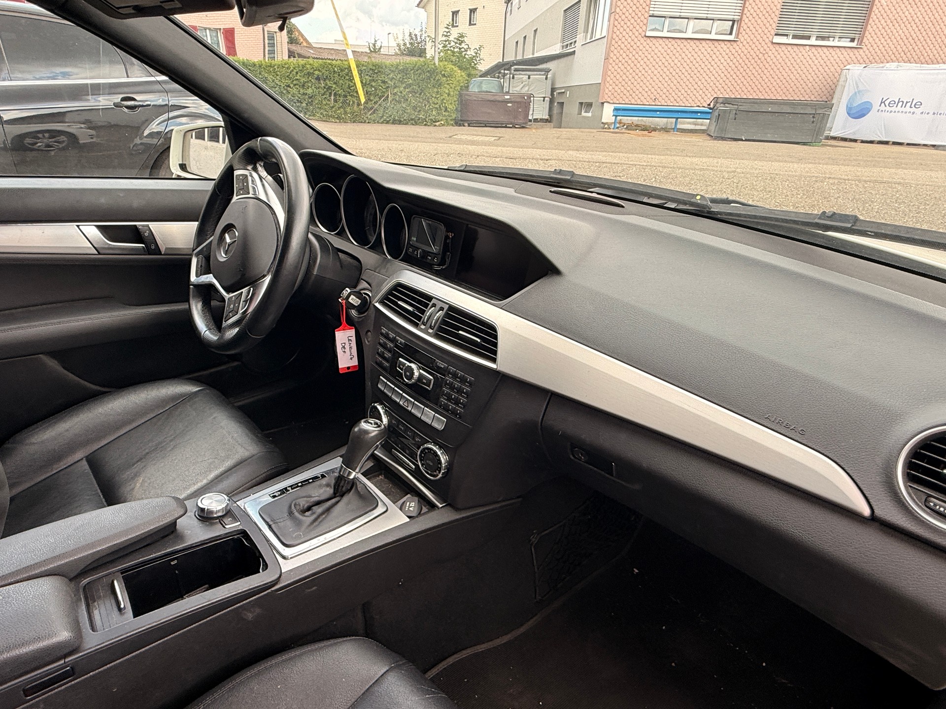 MERCEDES-BENZ C 250 CGI BlueEfficiency Elégance Automatic-image-7