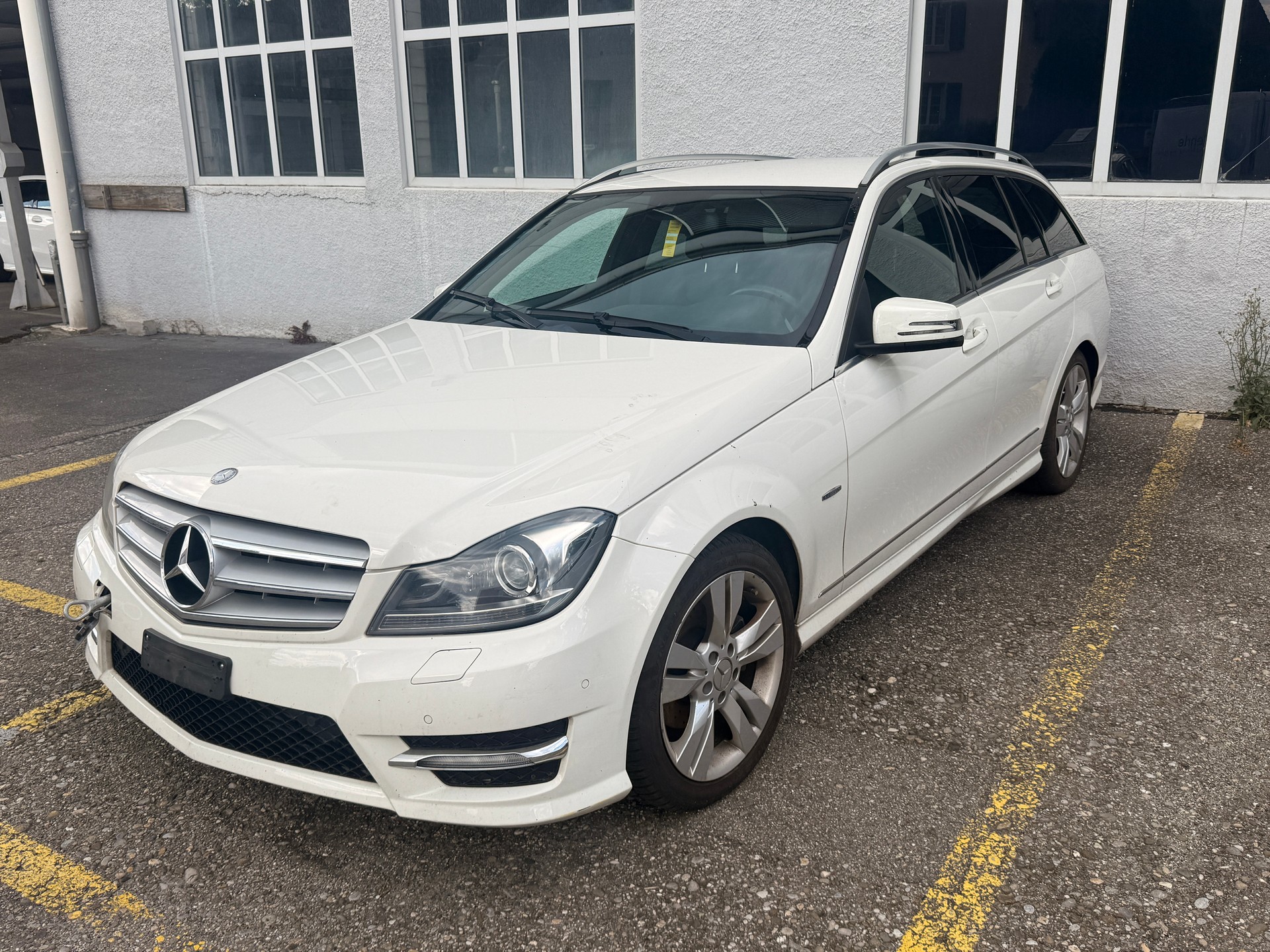 MERCEDES-BENZ C 250 CGI BlueEfficiency Elégance Automatic