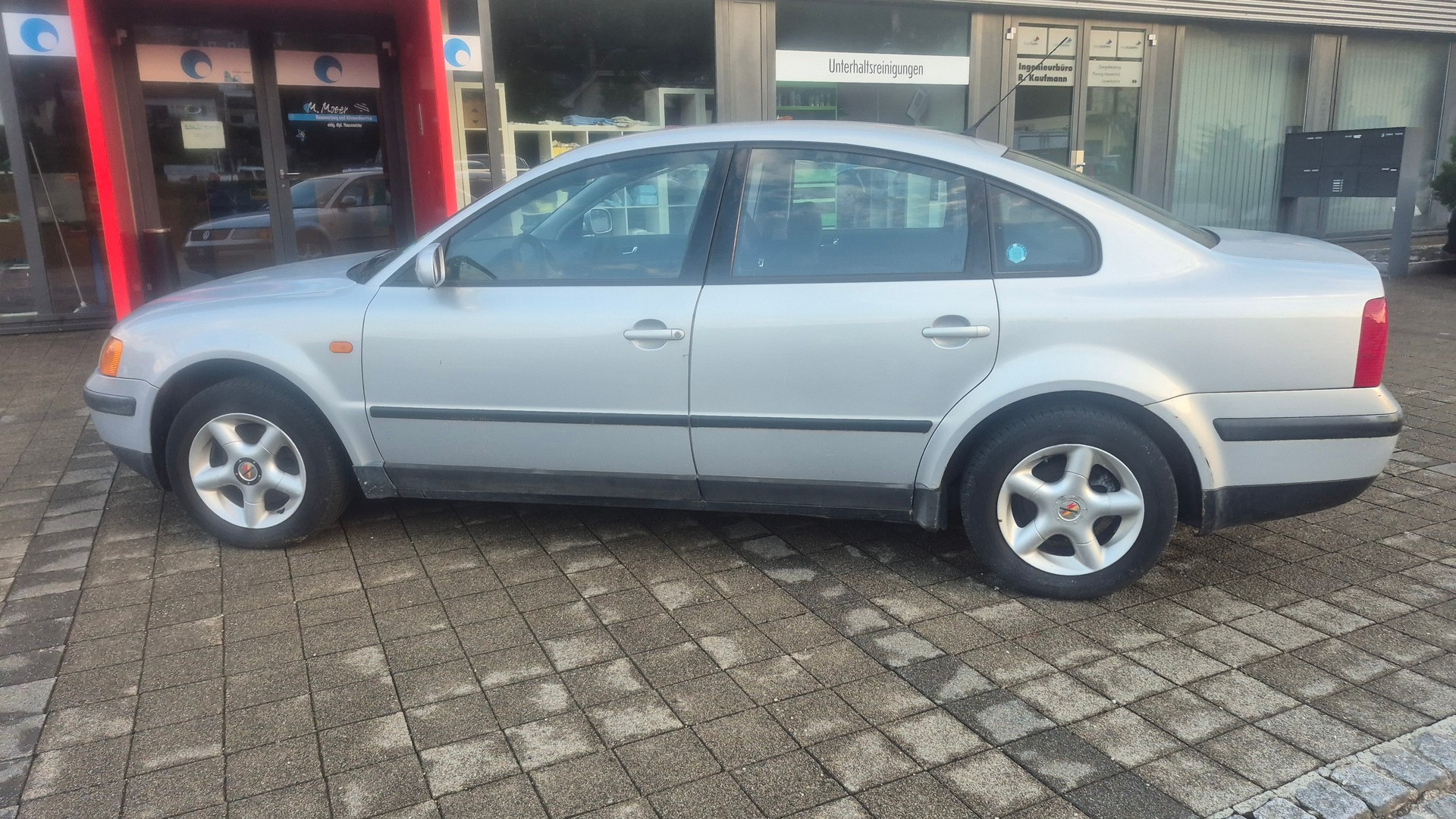 VW Passat 1.8 T Comfortline-image-7
