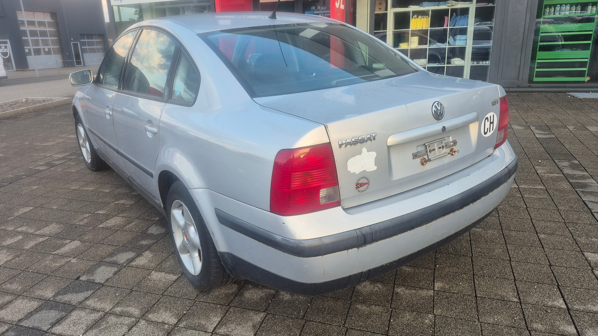 VW Passat 1.8 T Comfortline-image-6