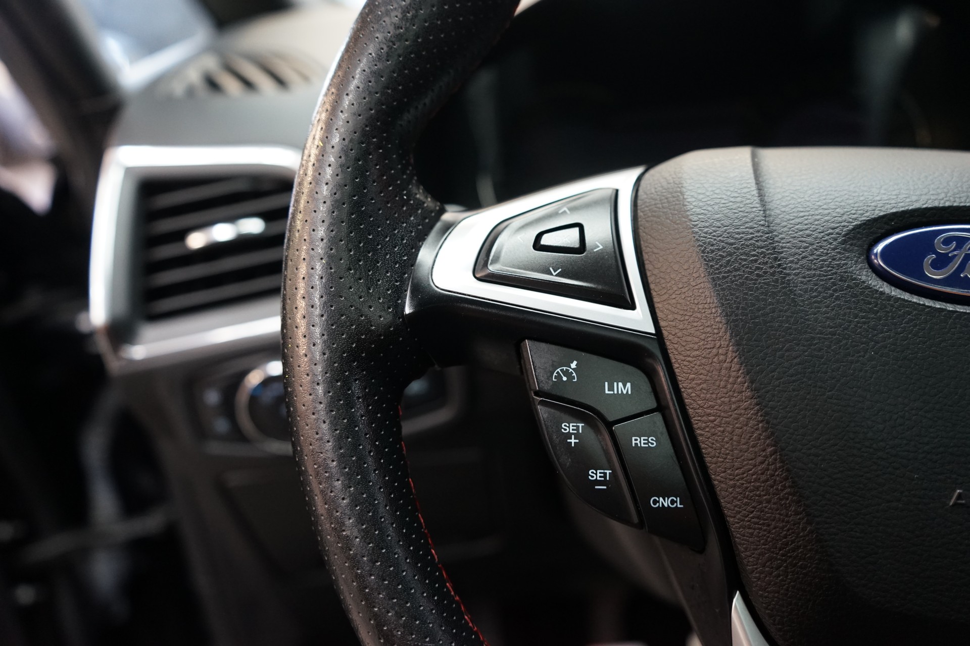 FORD S-Max 1.5 SCTi ST-Line-image-5