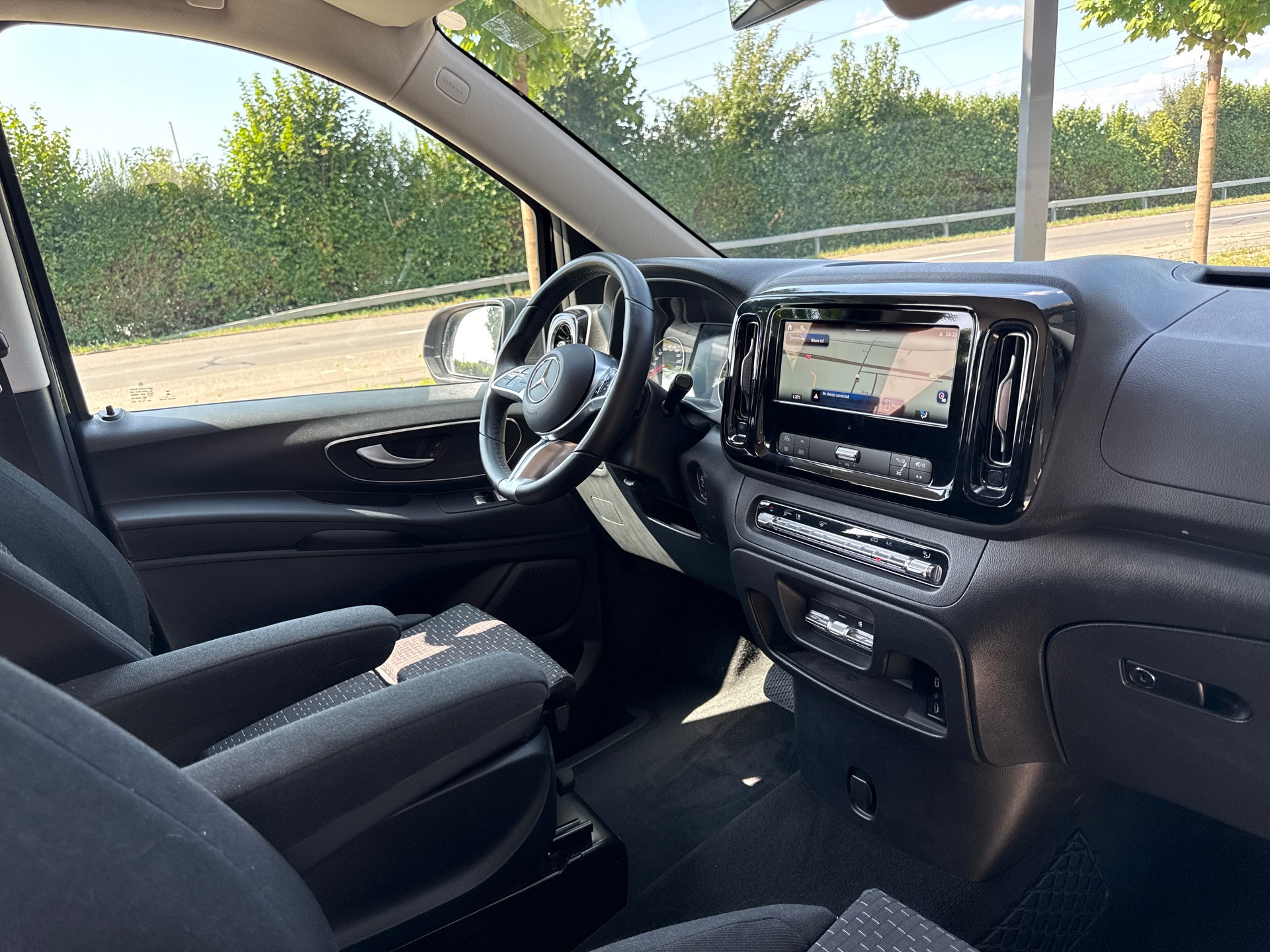 MERCEDES-BENZ Vito 116 CDI Select Tourer 4Matic 9G-Tronic-image-15