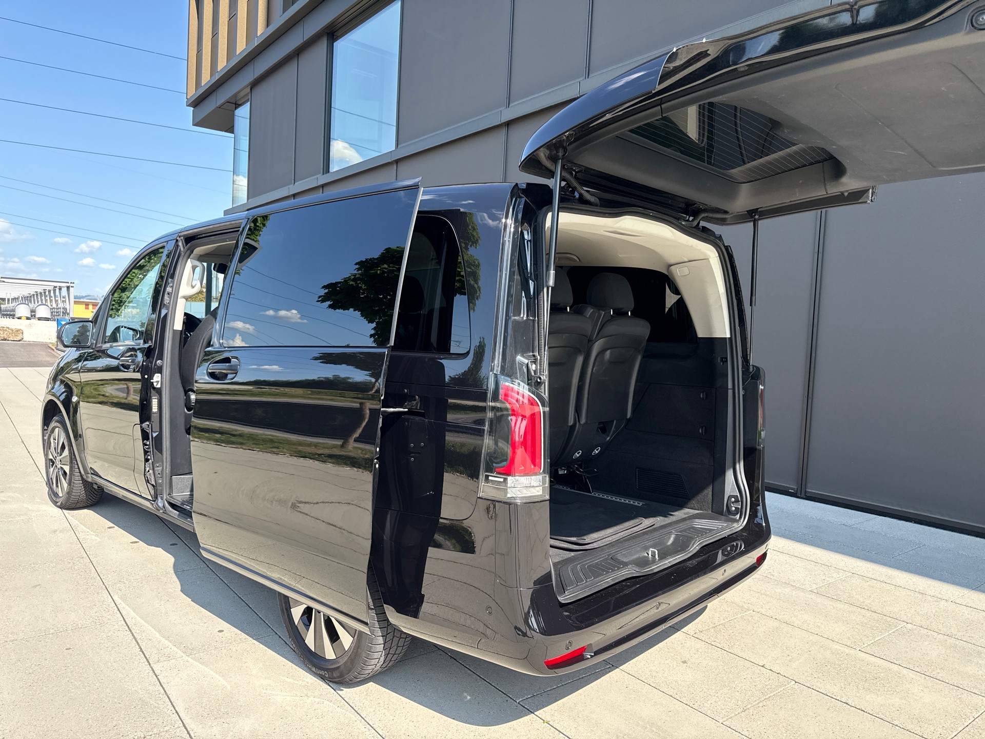 MERCEDES-BENZ Vito 116 CDI Select Tourer 4Matic 9G-Tronic-image-4