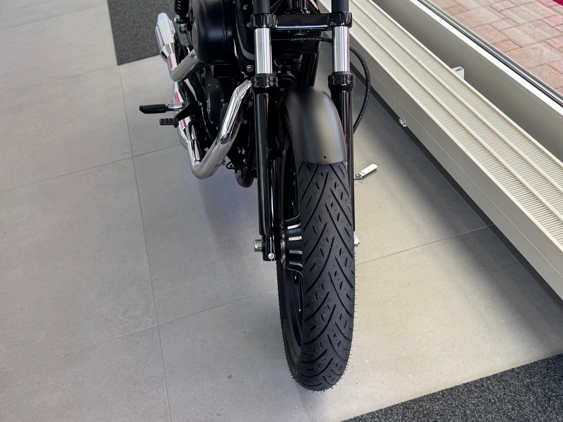 HARLEY-DAVIDSON XL 883 N Sportster Iron-image-6