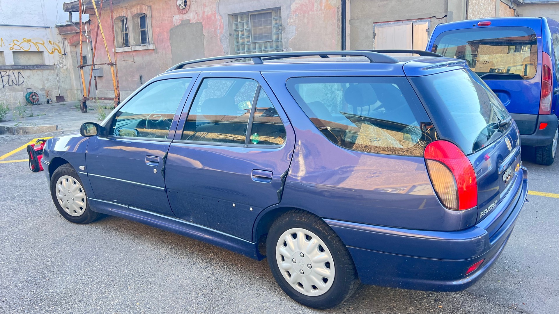 PEUGEOT 306 Break 2.0 16V XT-image-4