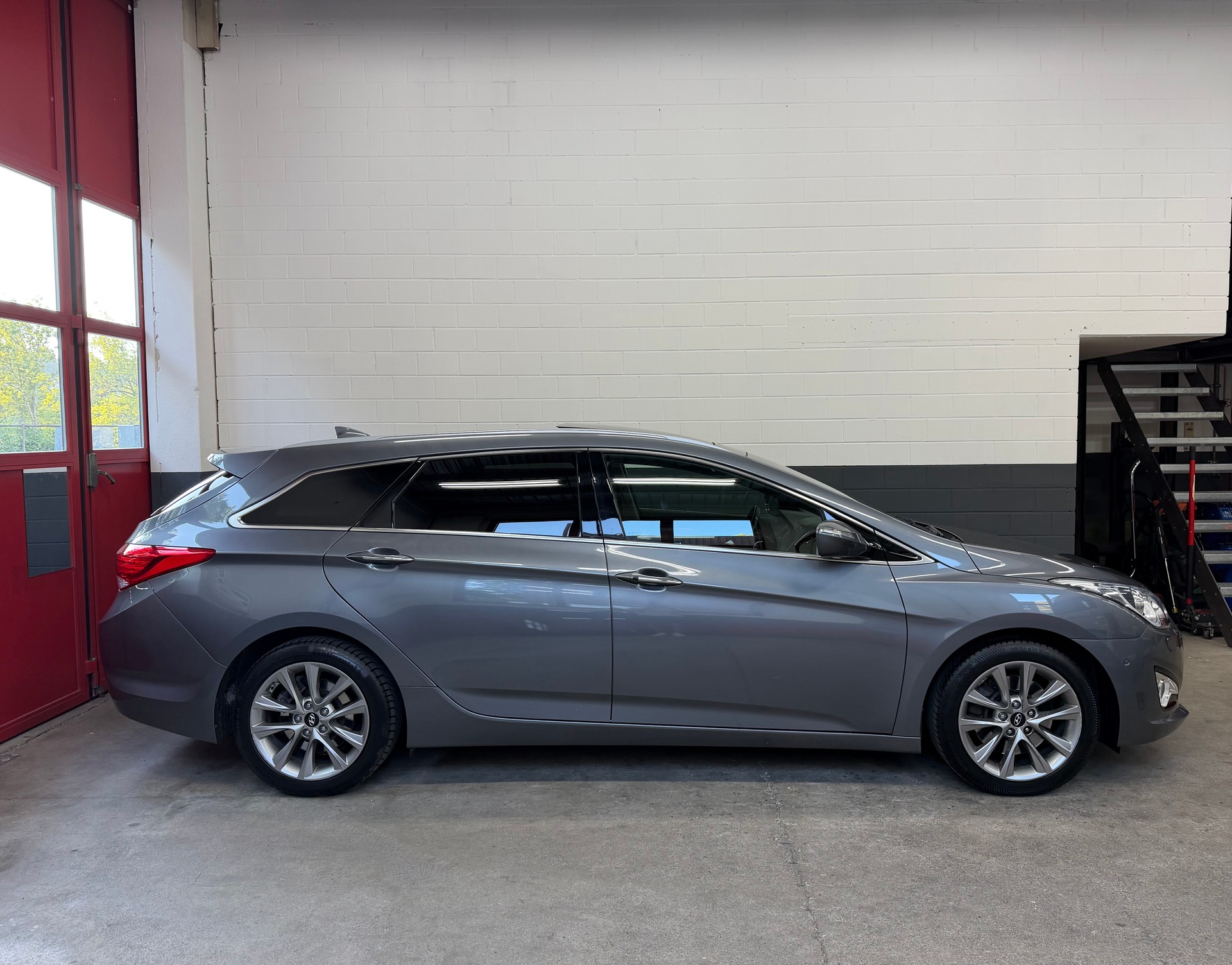 HYUNDAI i40 Wagon 1.7 CRDI Premium Automatic //NEU AB MFK!-image-4