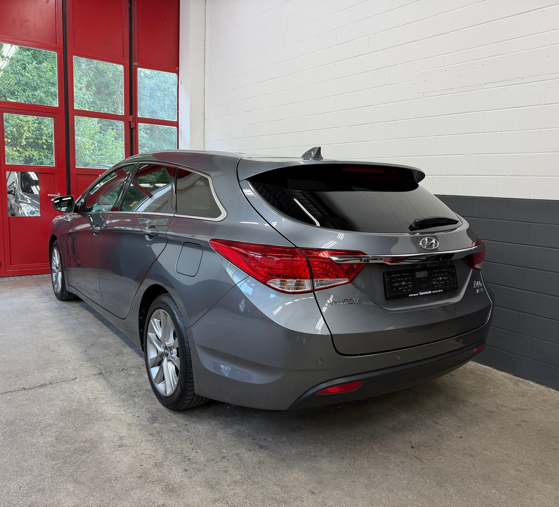 HYUNDAI i40 Wagon 1.7 CRDI Premium Automatic //NEU AB MFK!-image-5