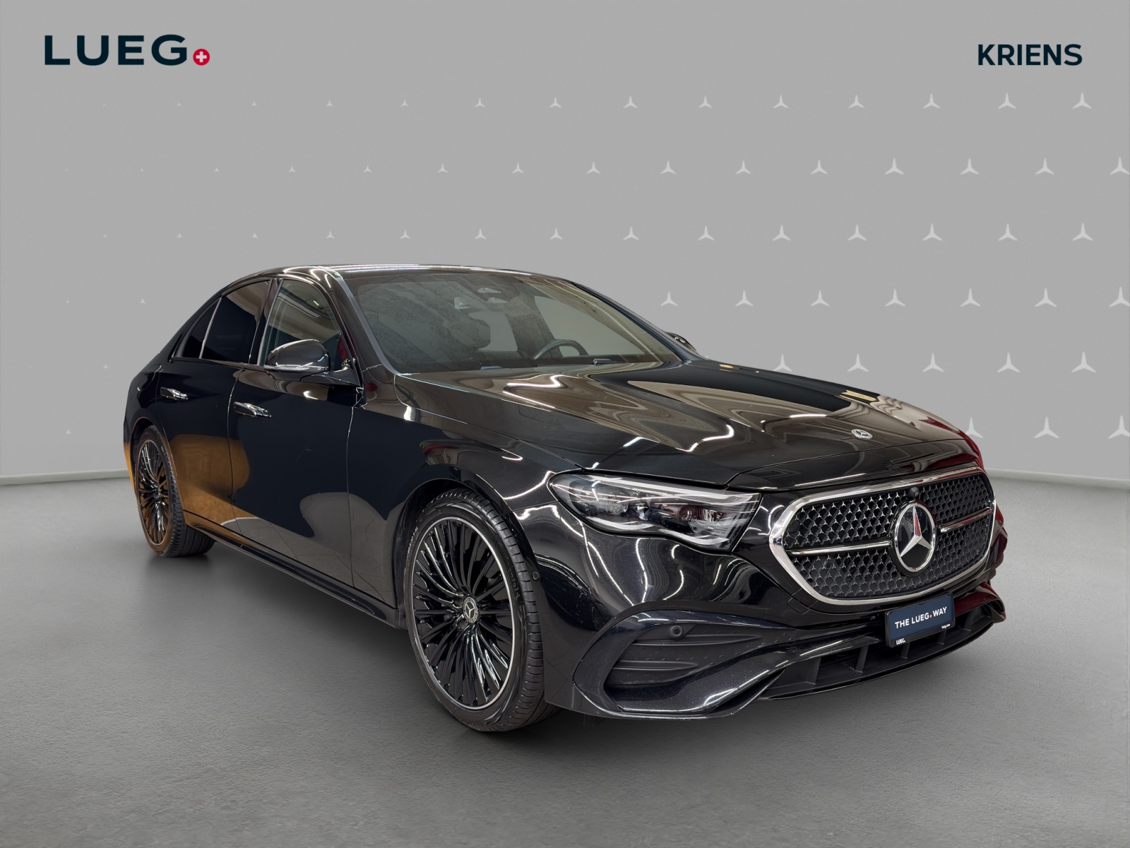 MERCEDES-BENZ E 450 d 4M - AMG / DISTRONIC / 360 Grad Kamera / Soundsystem / Superscreen-image-4