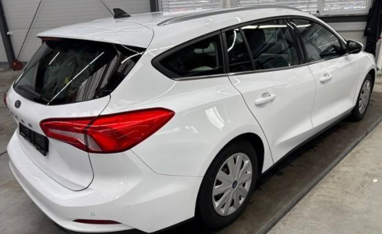 FORD Focus 2.0 TDCi Cool Connect Automatic-image-12
