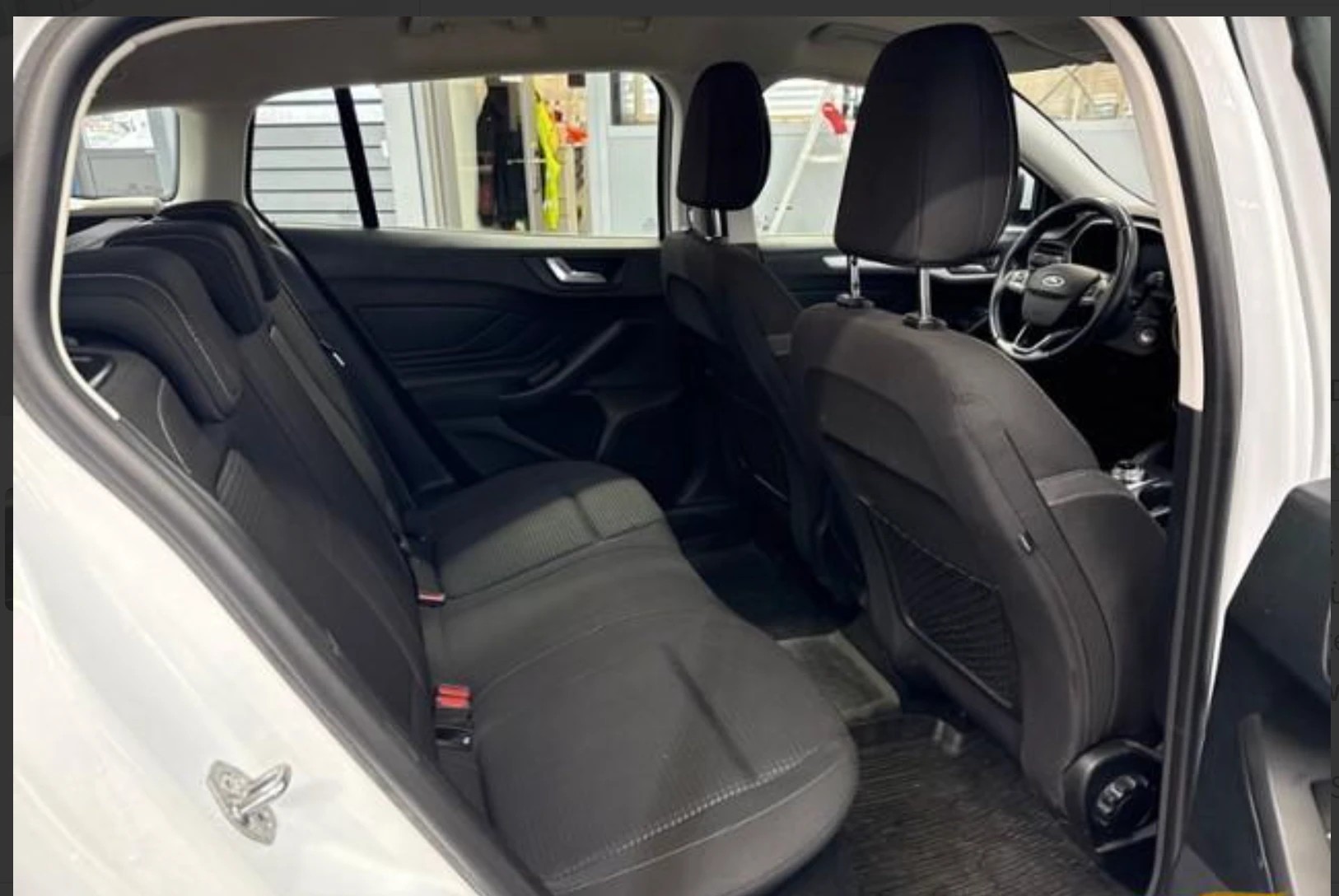 FORD Focus 2.0 TDCi Cool Connect Automatic-image-9