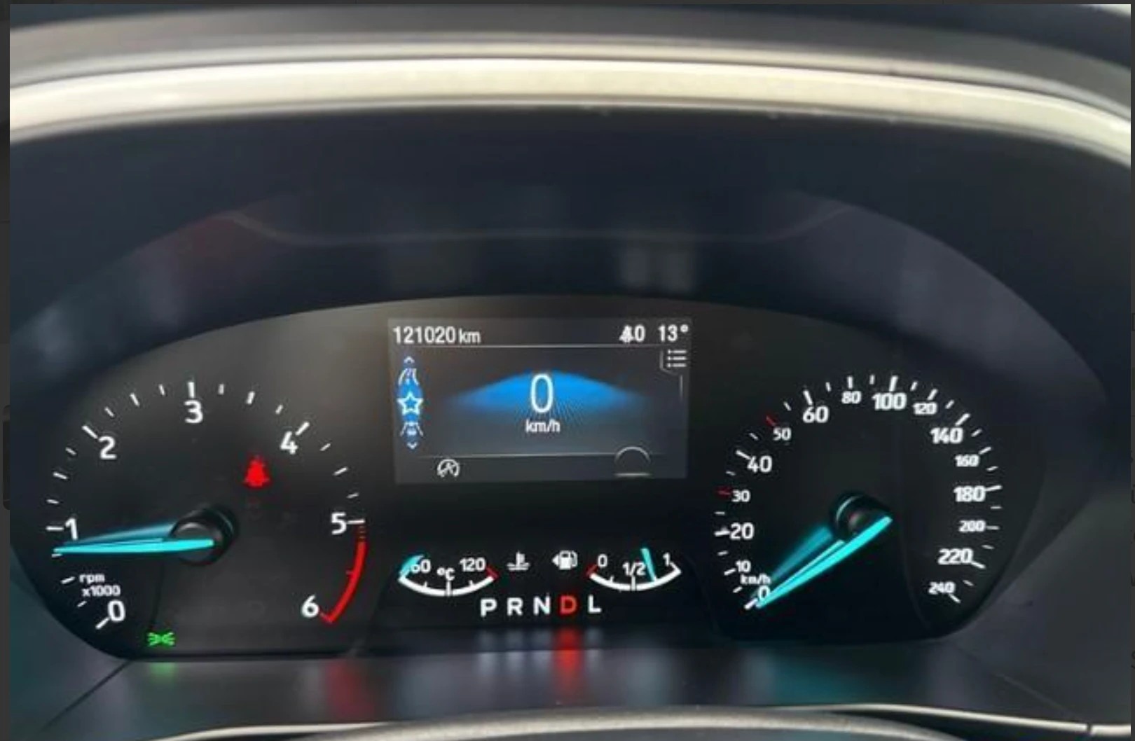 FORD Focus 2.0 TDCi Cool Connect Automatic-image-4