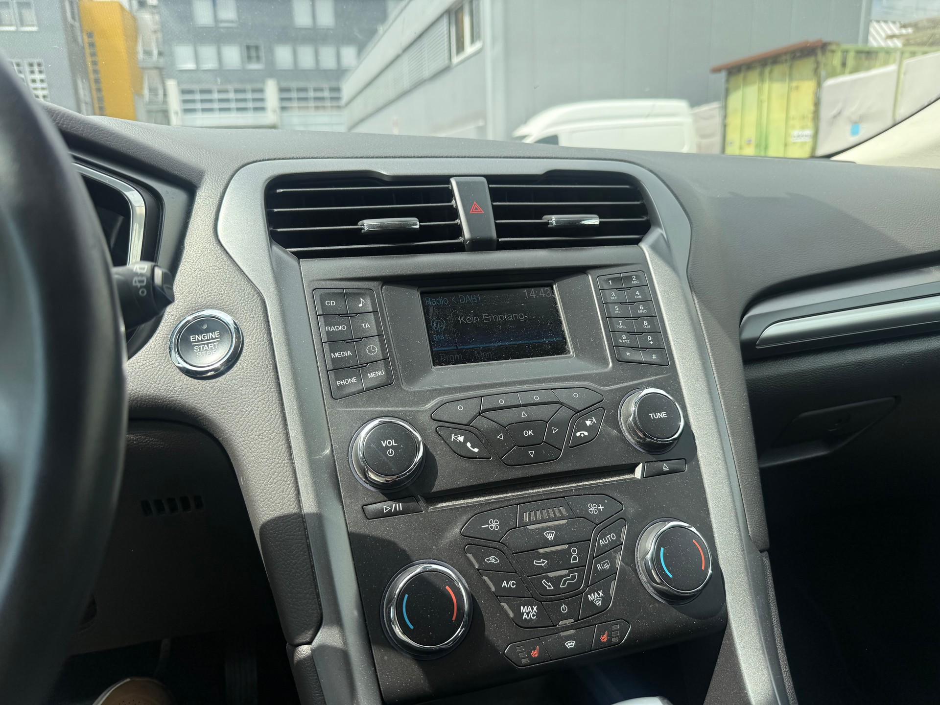FORD Mondeo 2.0 EcoBoost SCTi Vignale Automatic-image-6