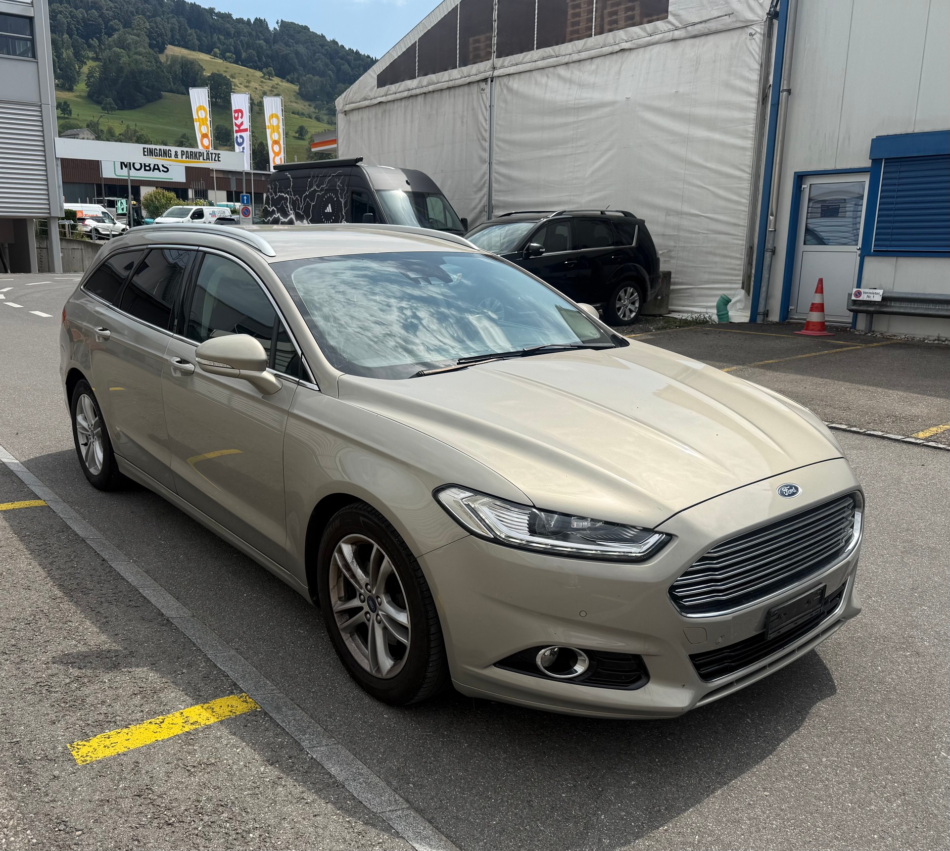 FORD Mondeo 2.0 EcoBoost SCTi Vignale Automatic-image-1
