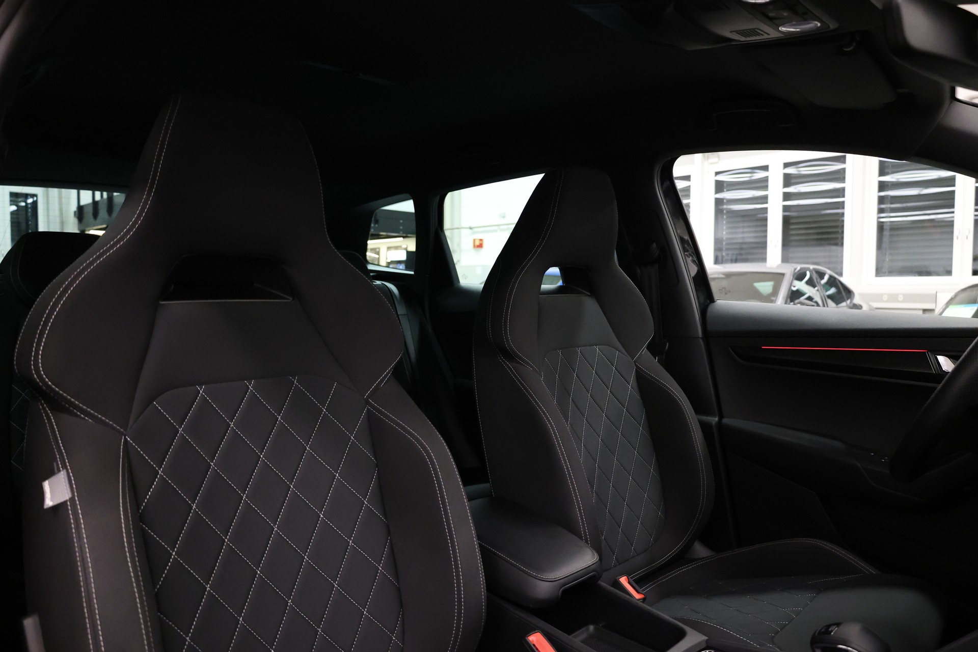 SKODA Karoq 2.0 TDI 190 SportLine 4x4 DSG-image-17
