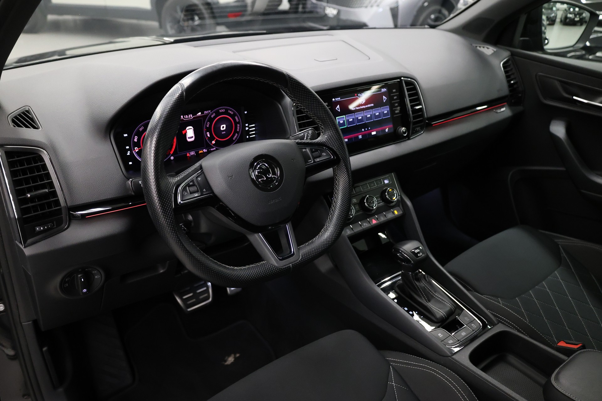 SKODA Karoq 2.0 TDI 190 SportLine 4x4 DSG-image-15