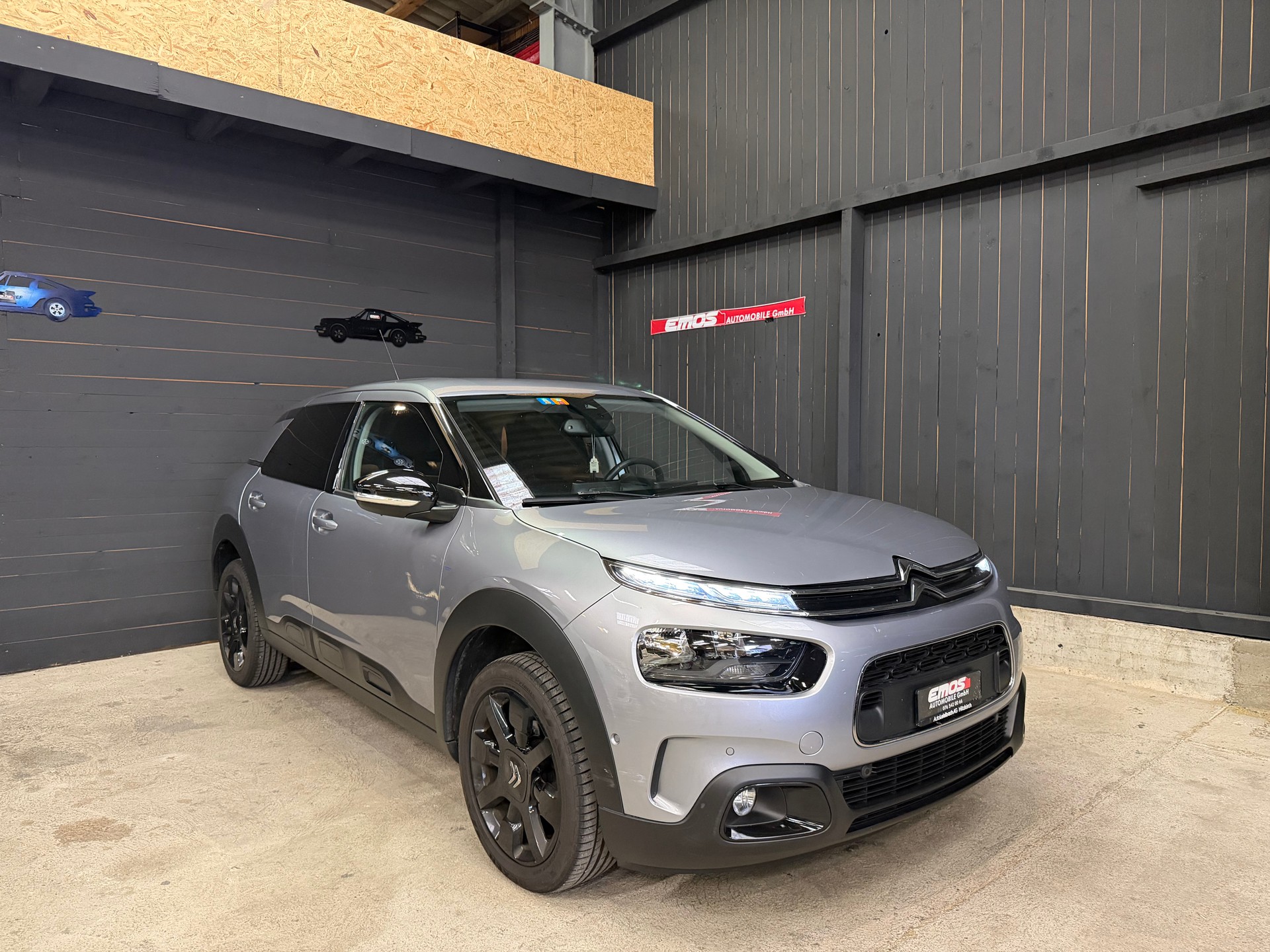 CITROEN C4 Cactus 1.2 Pure Tech Shine EAT6-image-0